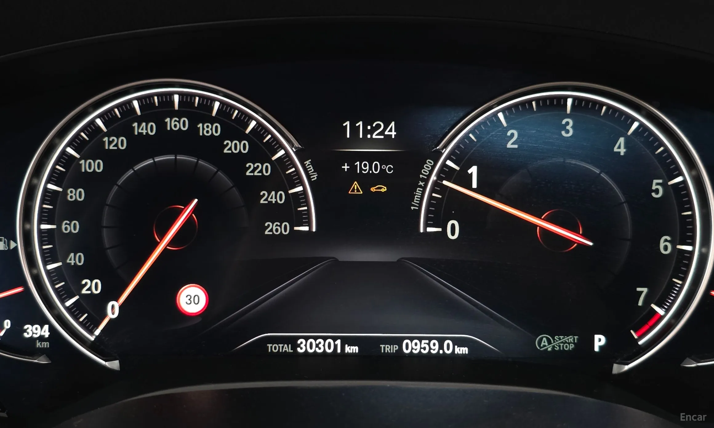 BMW 5 Series (G30) превью 8