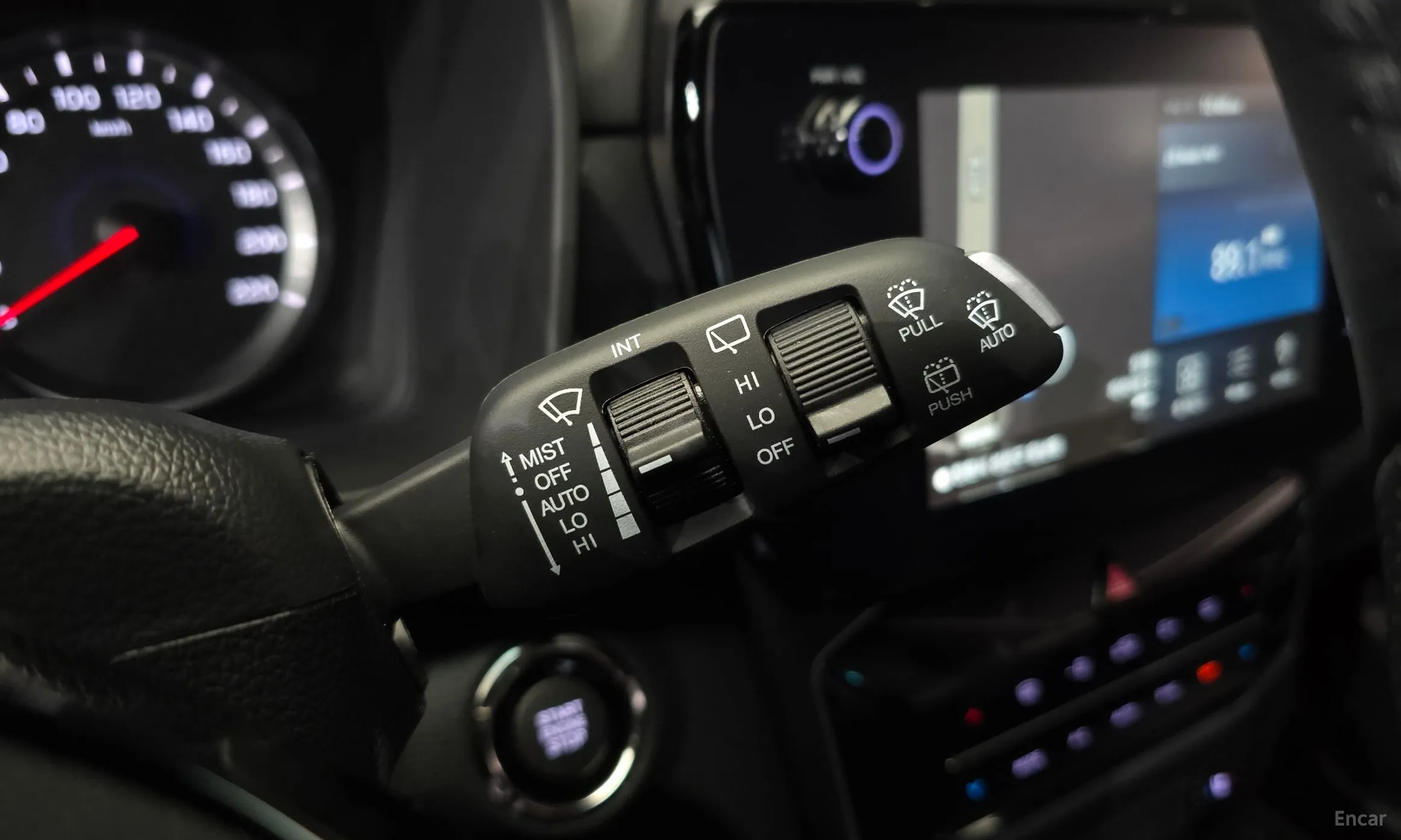 KG Mobility (SsangYong) Tivoli превью 16