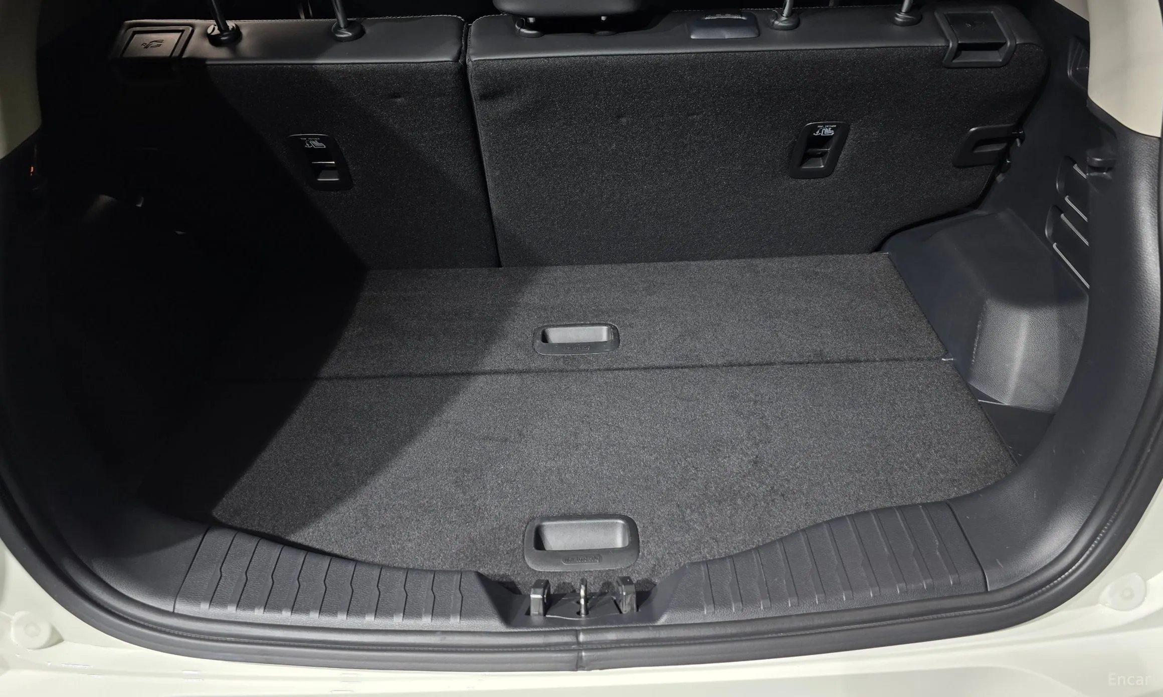 KG Mobility (SsangYong) Tivoli превью 20
