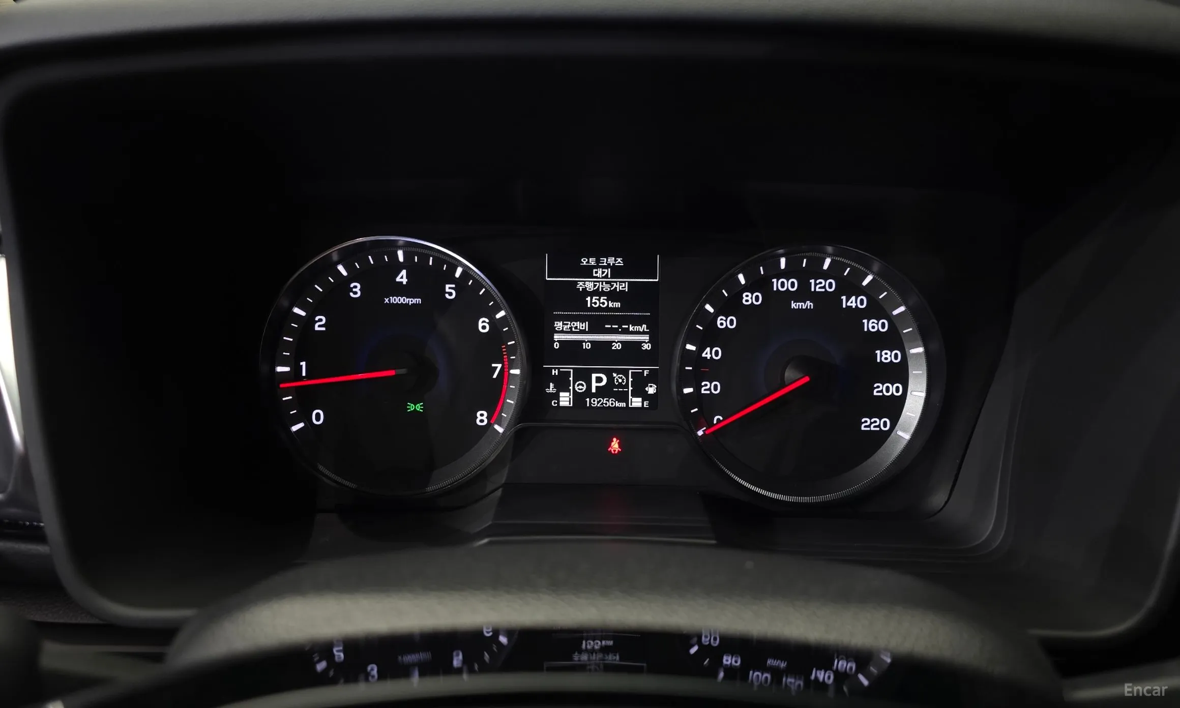 KG Mobility (SsangYong) Tivoli превью 8