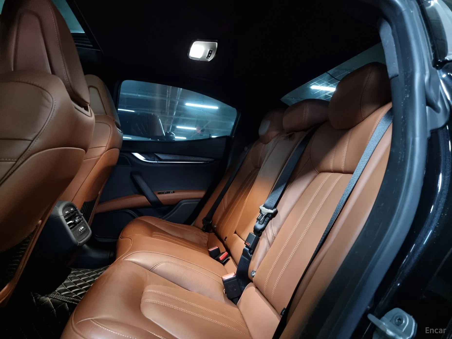 Maserati Ghibli превью 11