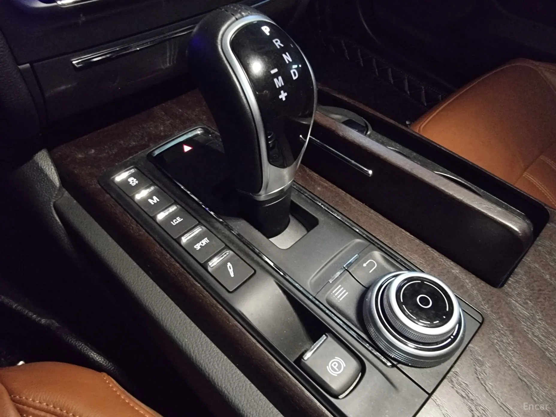 Maserati Ghibli превью 9