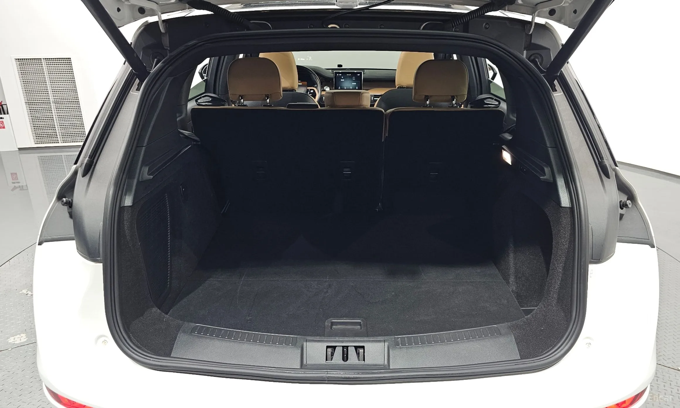 Lincoln Corsair превью 20