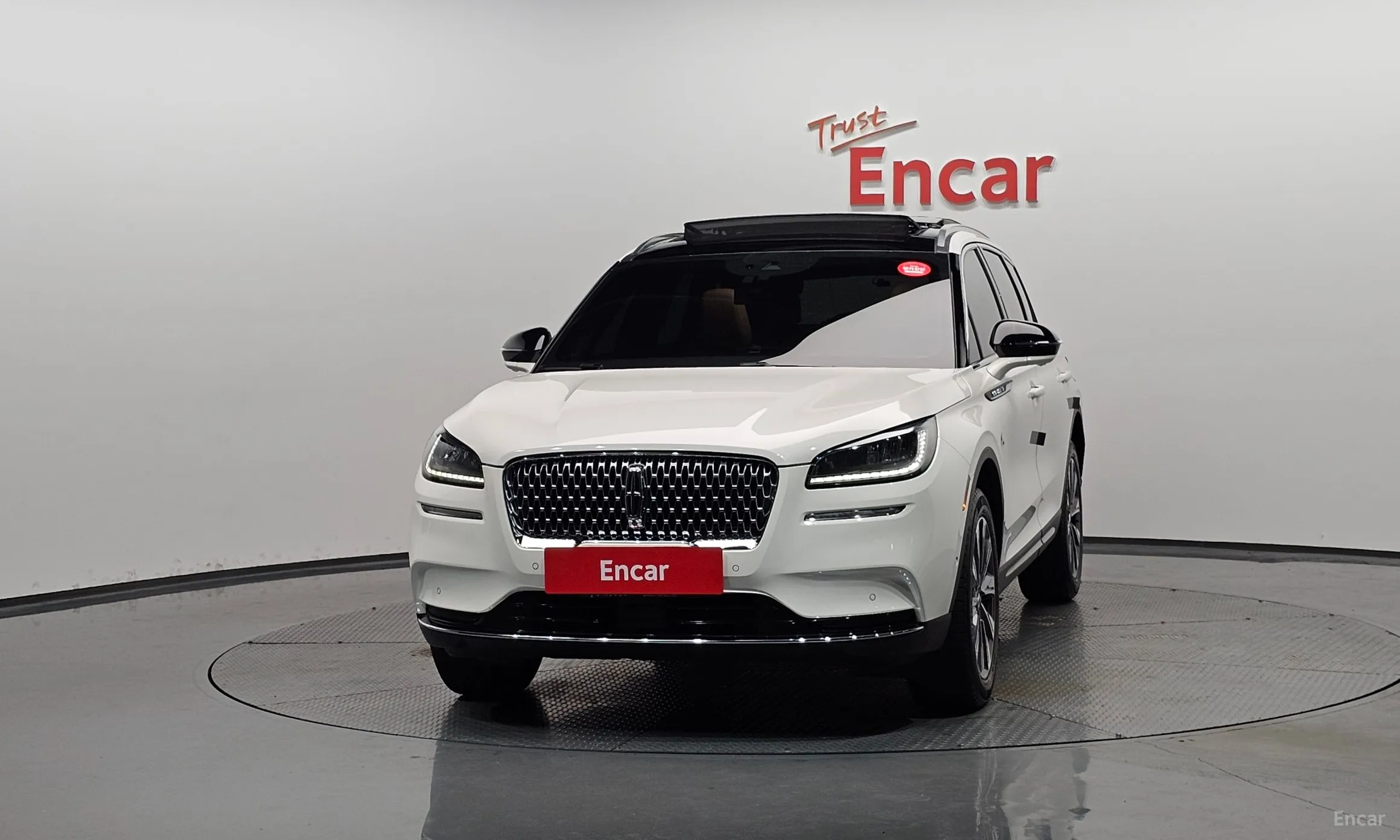 Lincoln Corsair превью 3