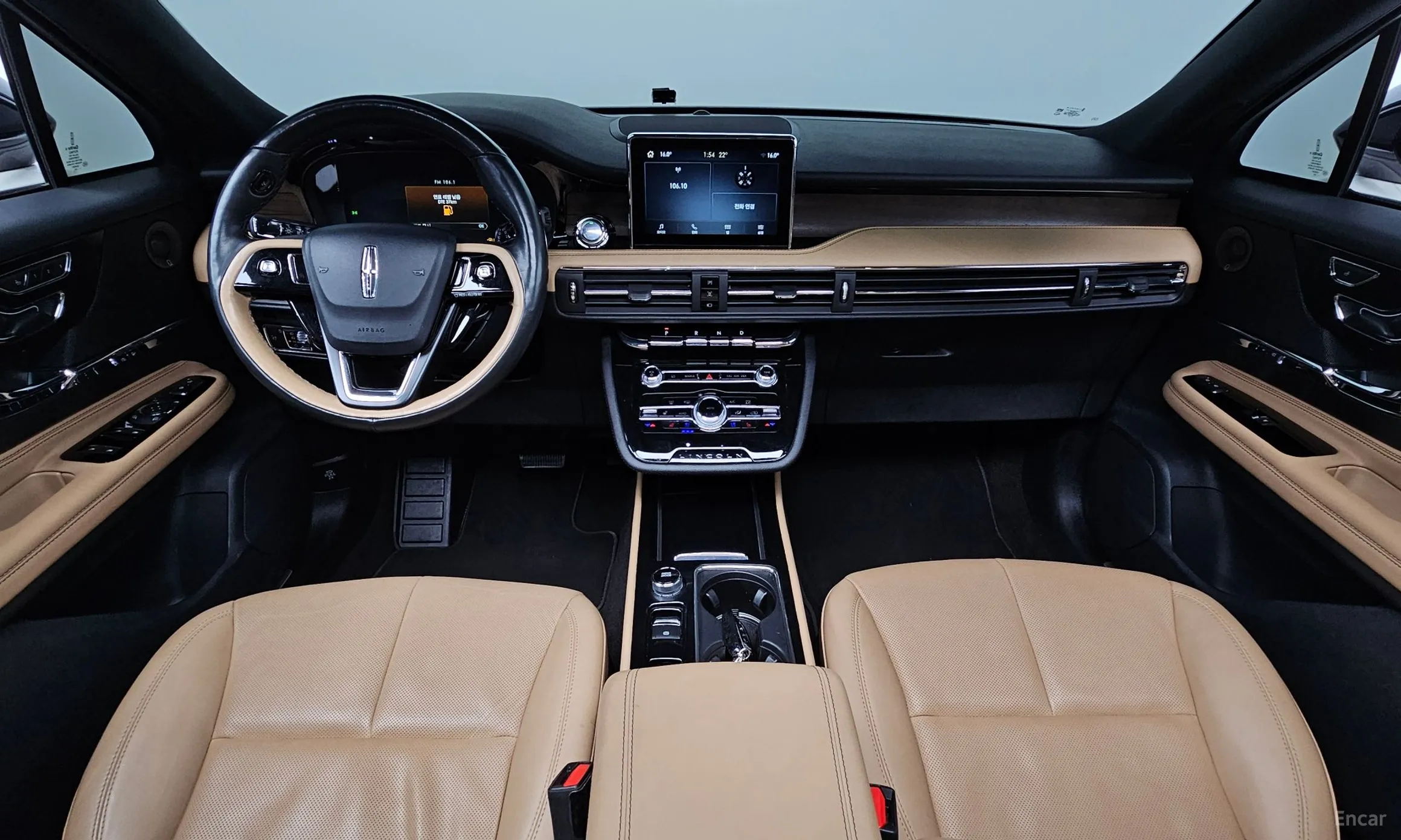 Lincoln Corsair превью 7