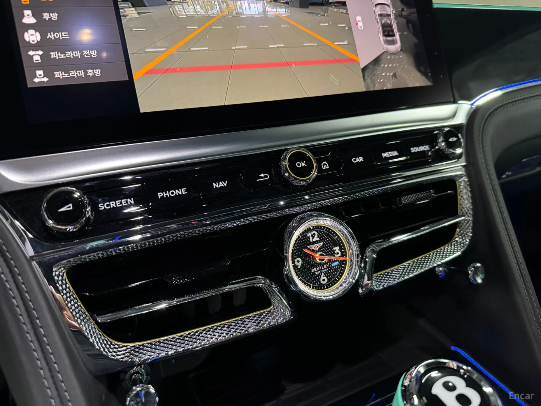 Bentley Flying Spur 3rd Generation превью 10