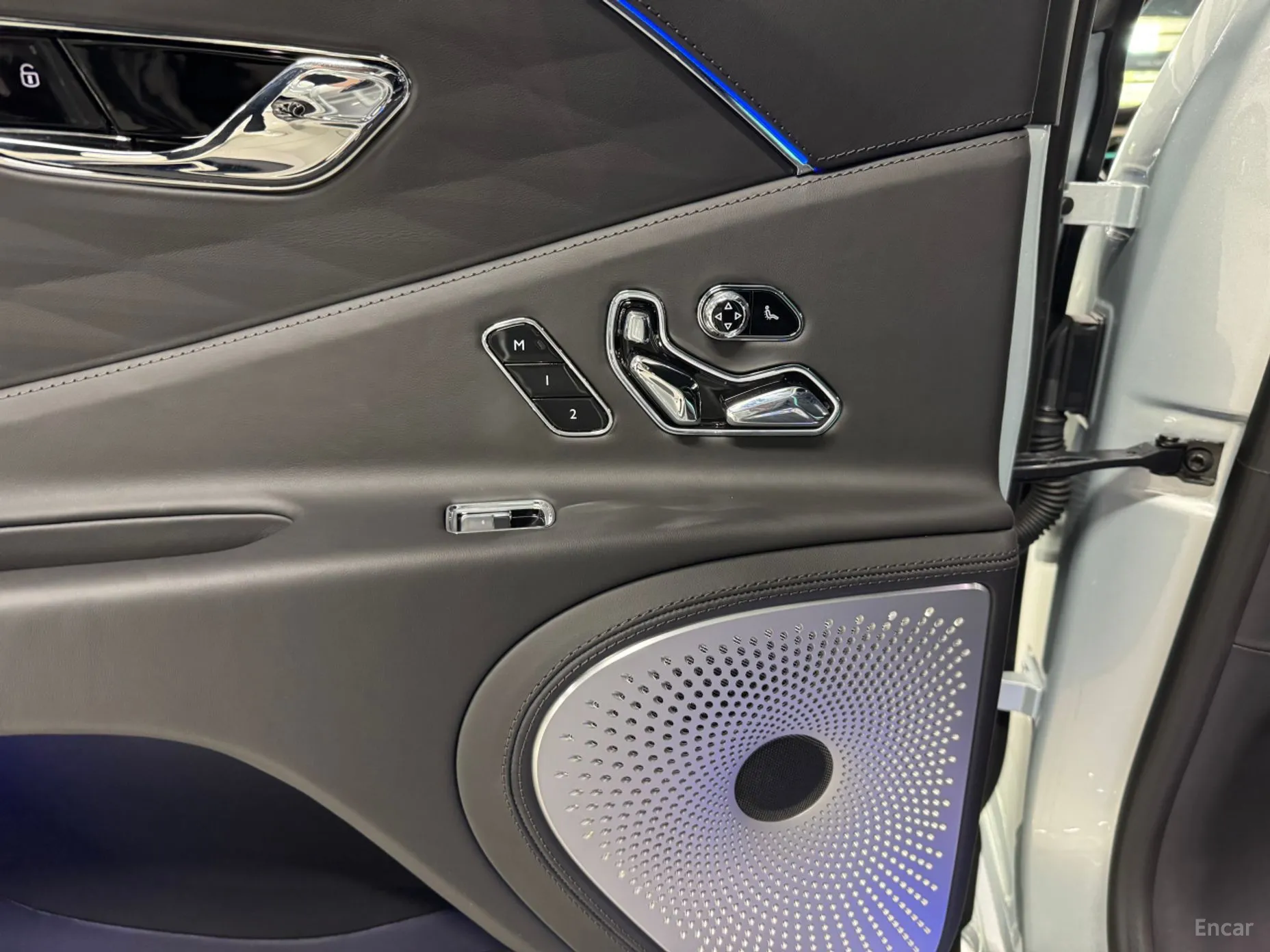 Bentley Flying Spur 3rd Generation превью 15