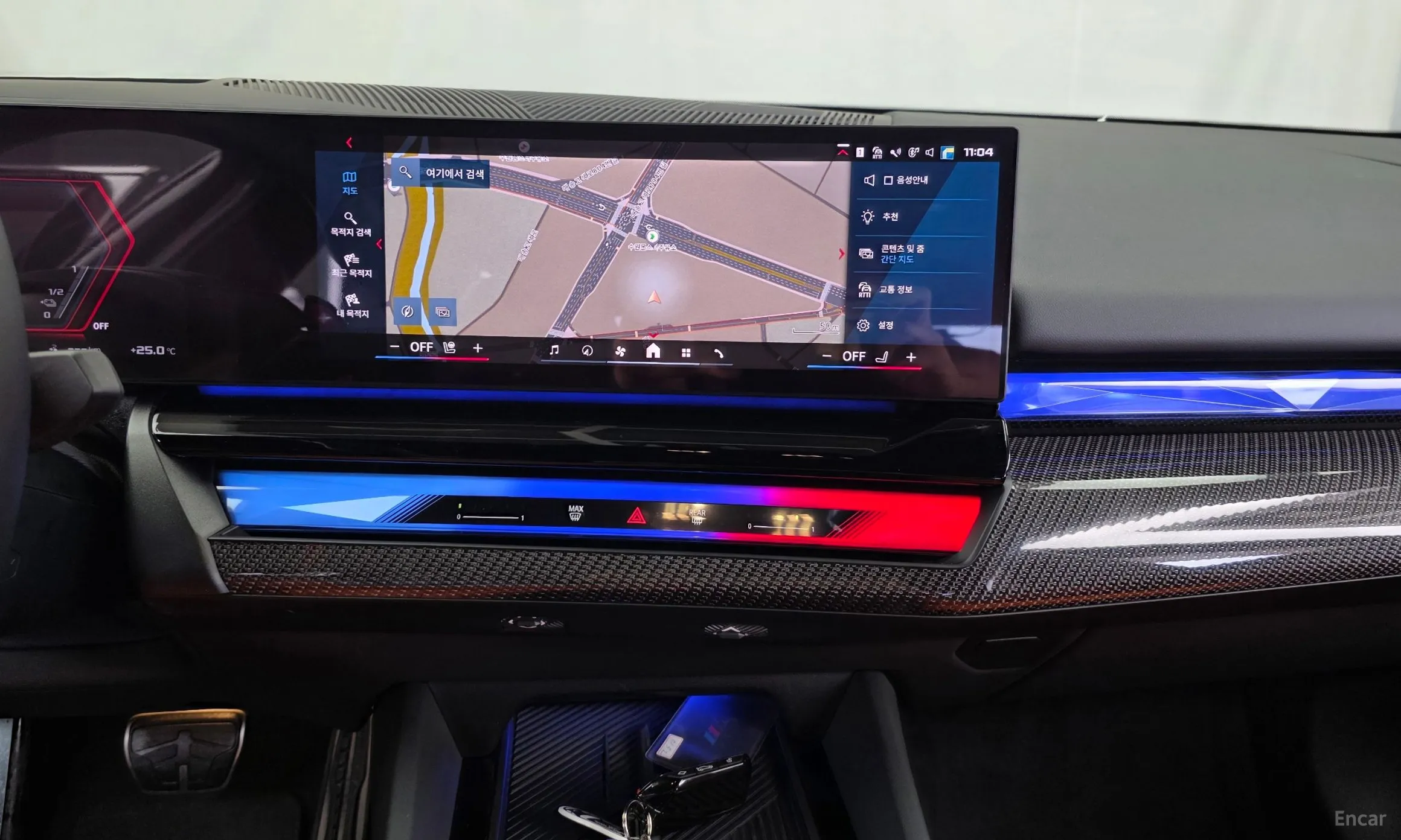 BMW M5 (G90) превью 14