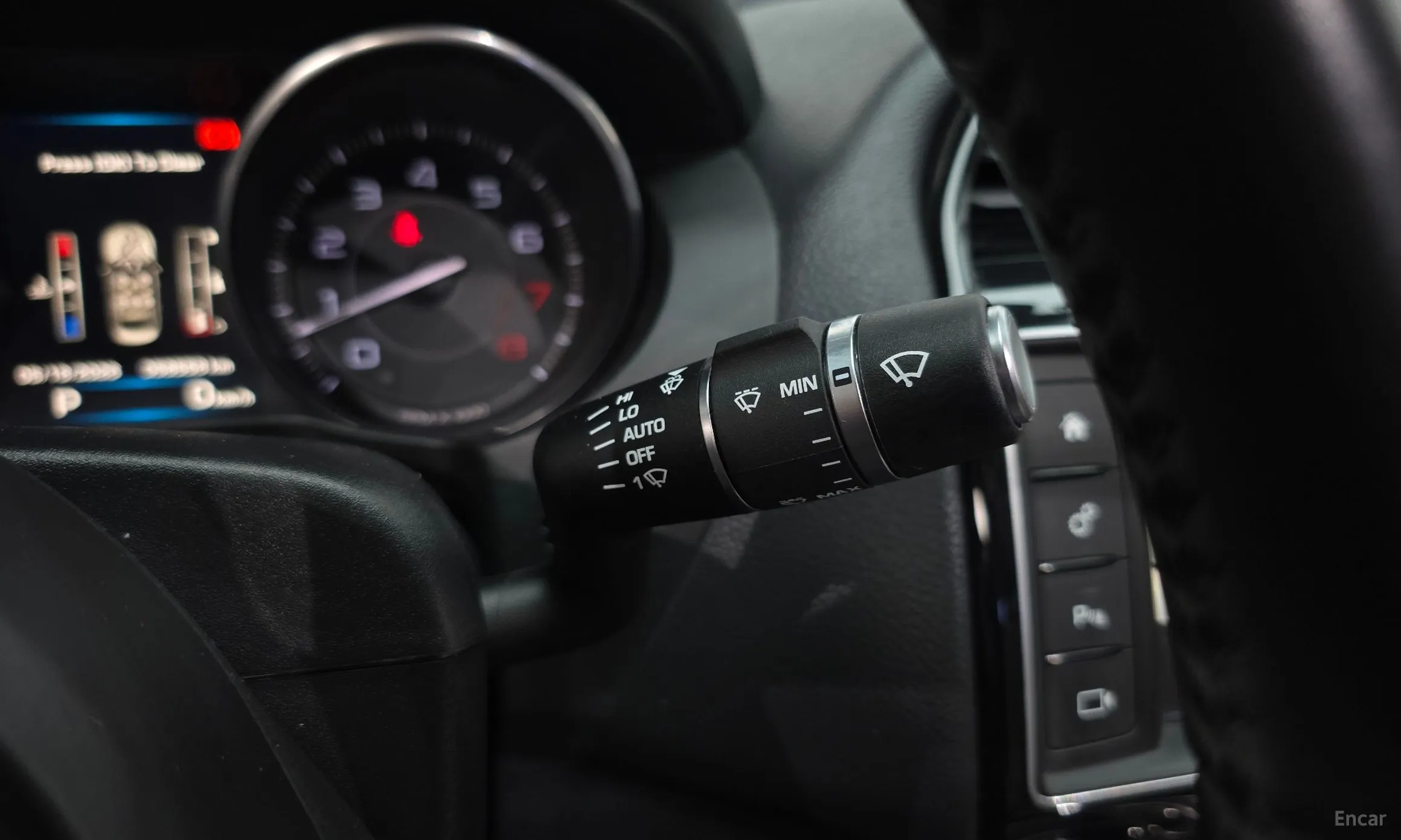 Jaguar XE превью 16
