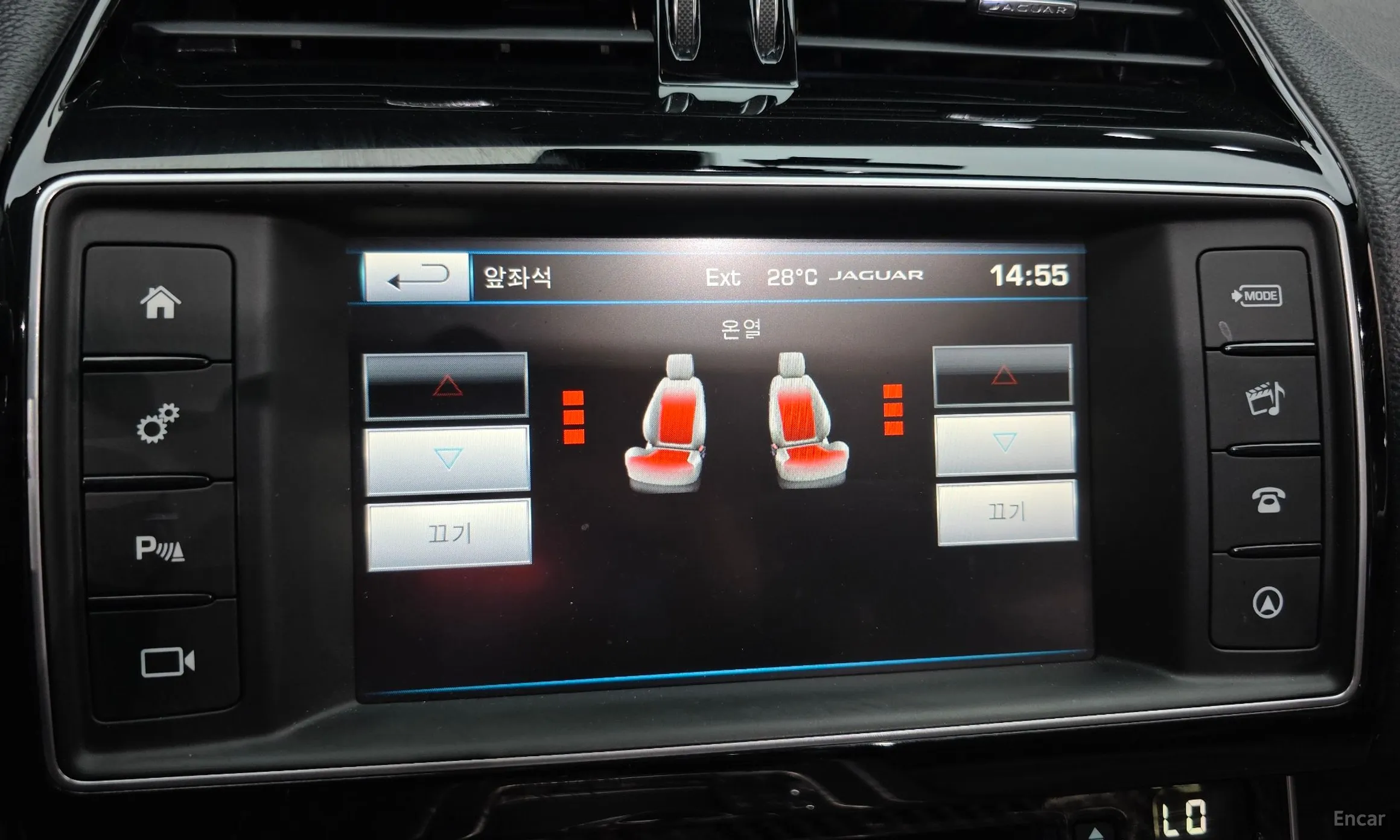 Jaguar XE превью 18