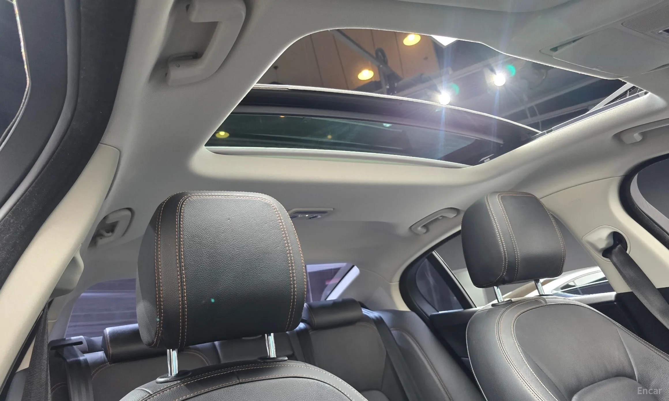 Jaguar XE превью 19