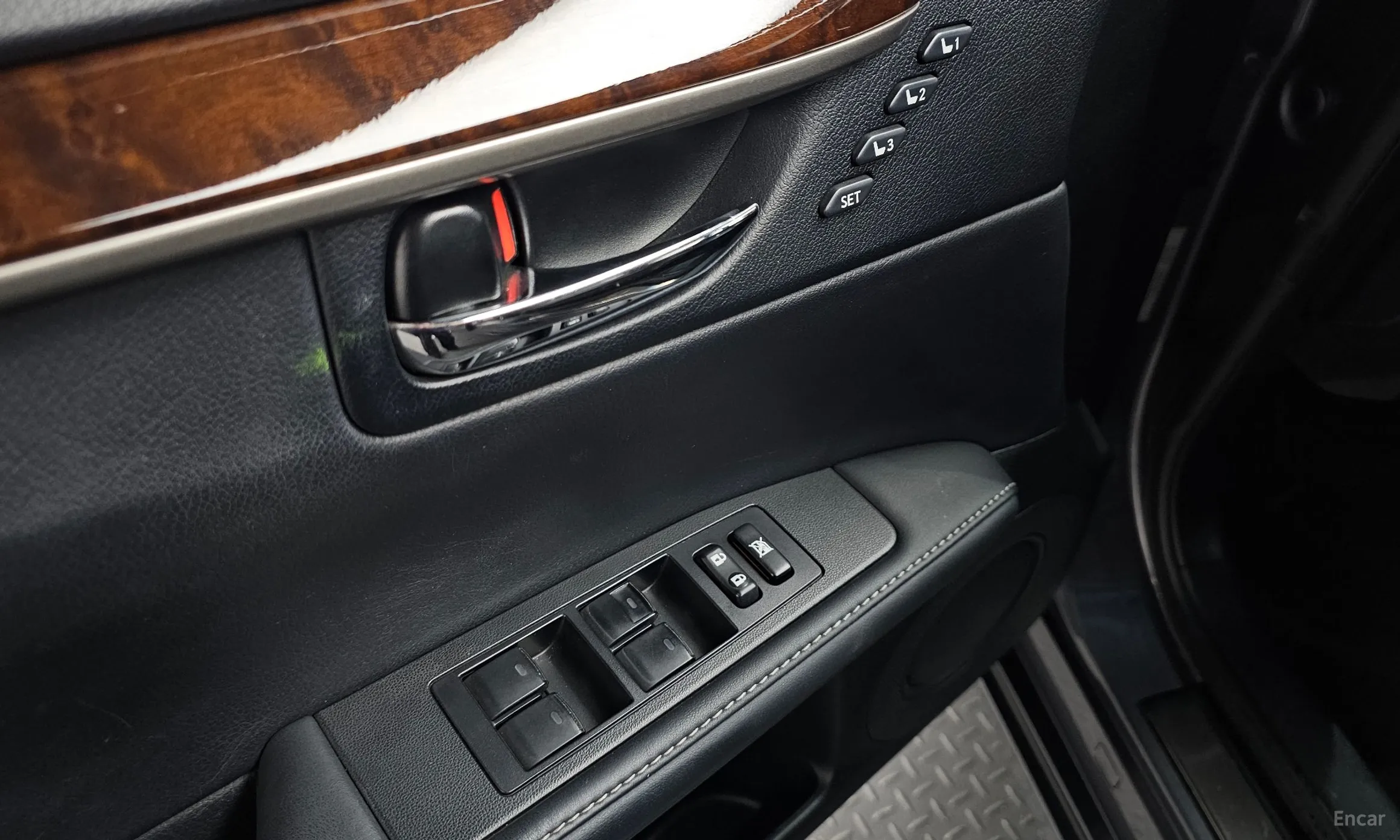 Lexus New ES300h превью 18
