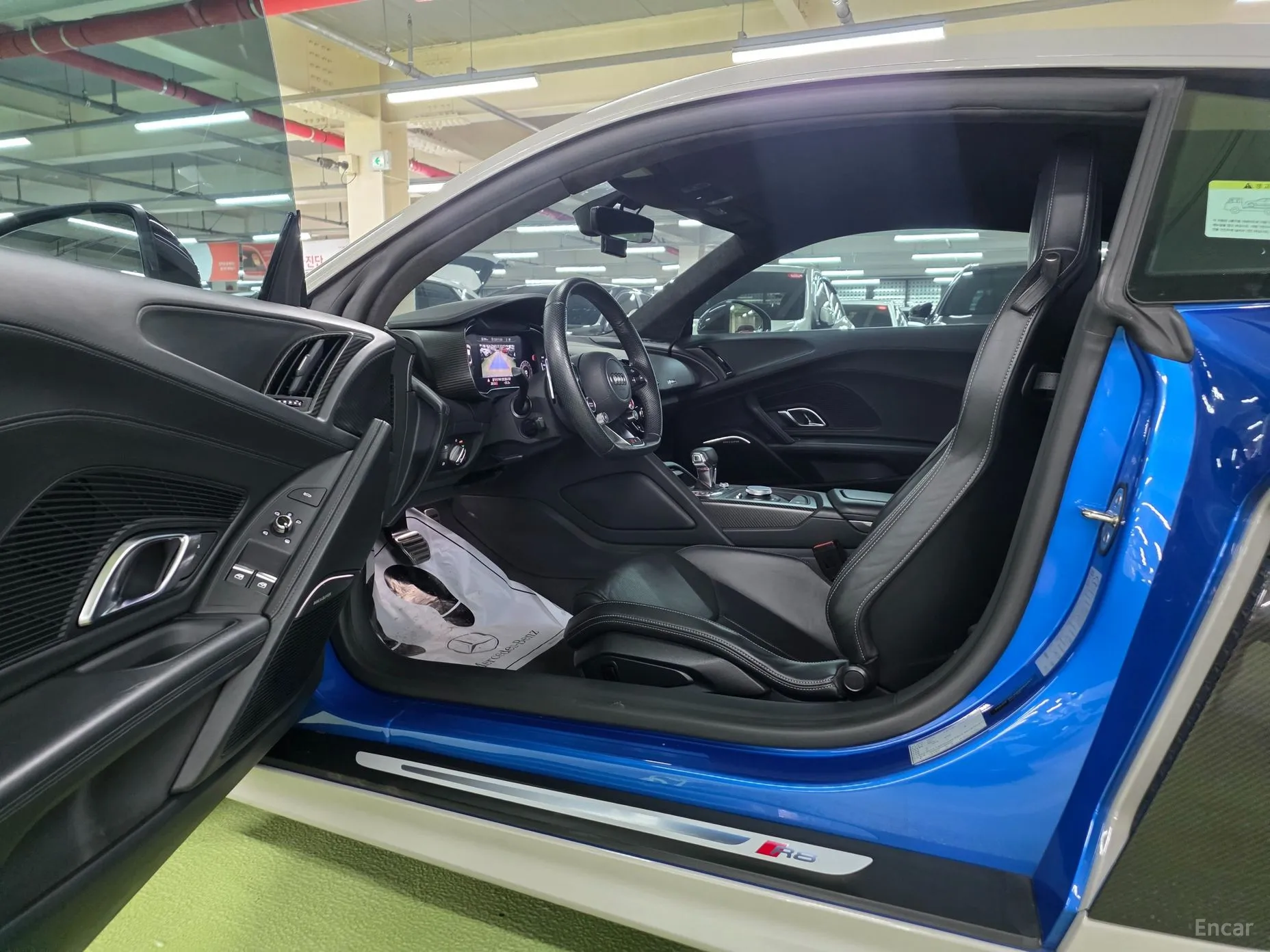 Audi R8 (4S) превью 13