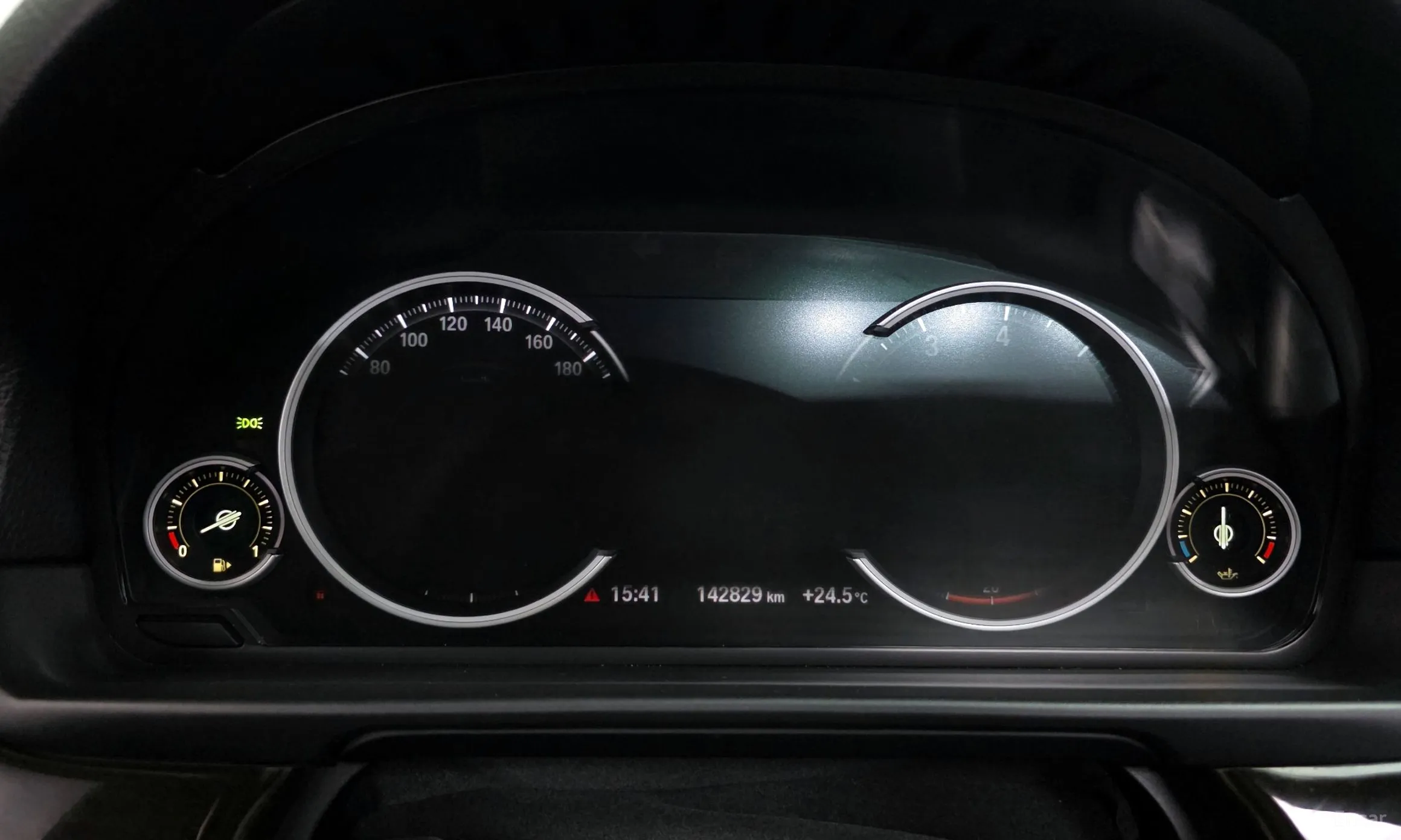 BMW 5 Series (F10) превью 8