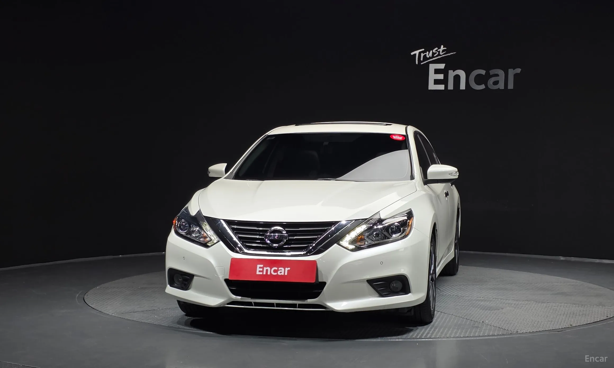 Nissan Altima превью 3