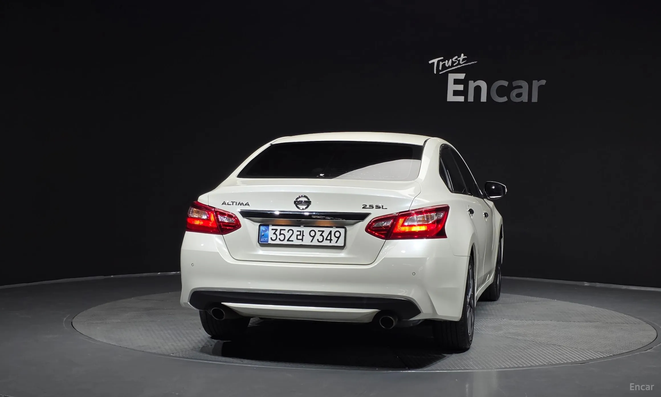 Nissan Altima превью 4