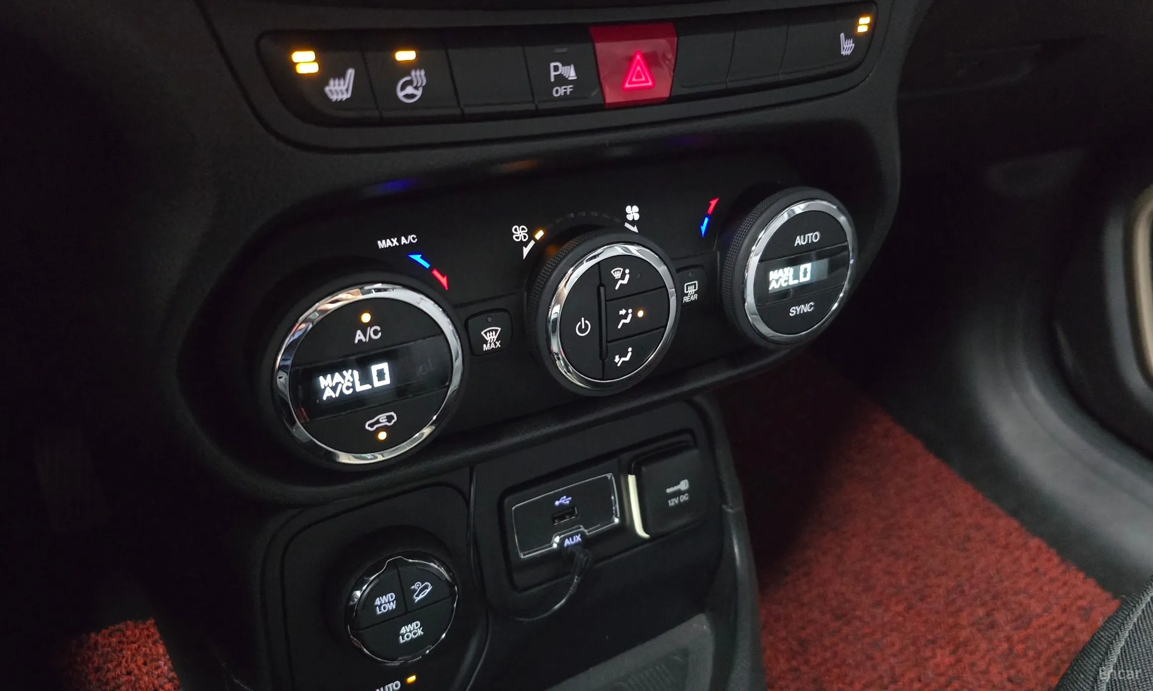 Jeep Renegade превью 17