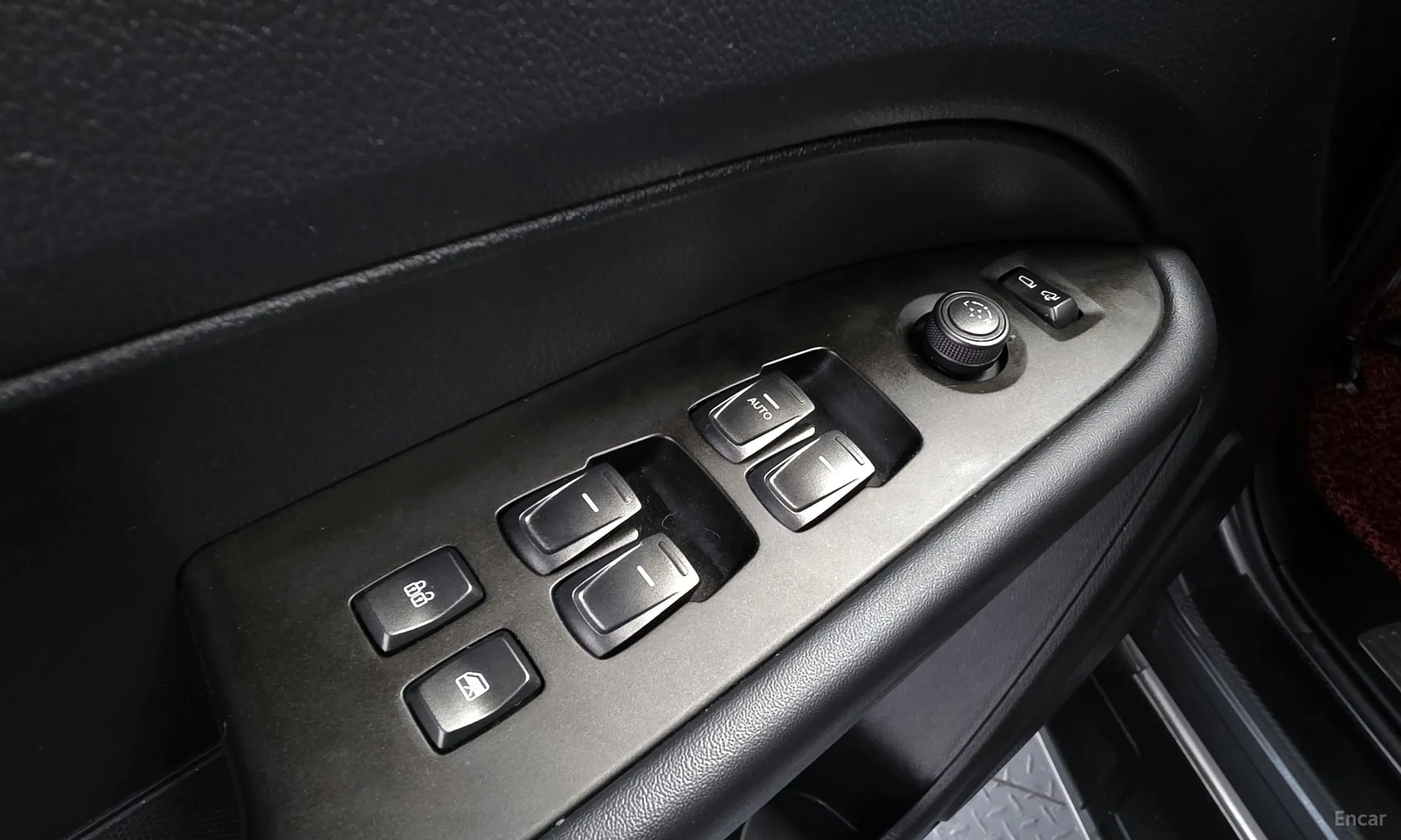 KG Mobility (SsangYong) Rexton Sports превью 18