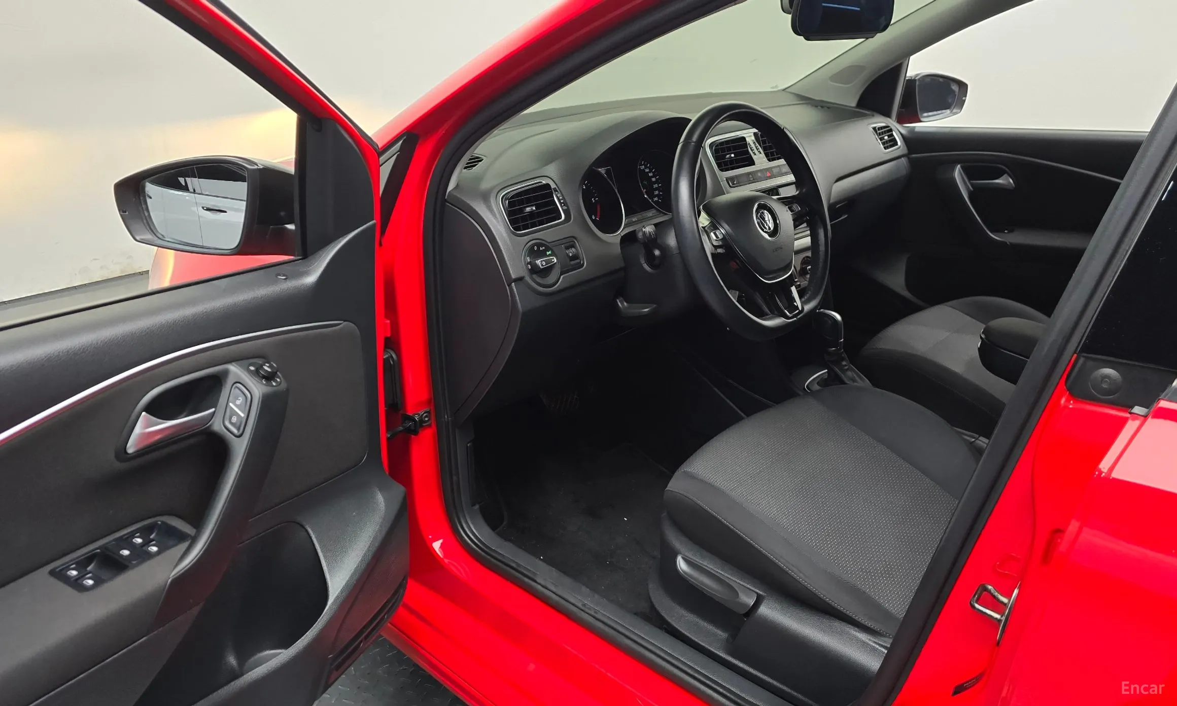 Volkswagen Polo превью 10