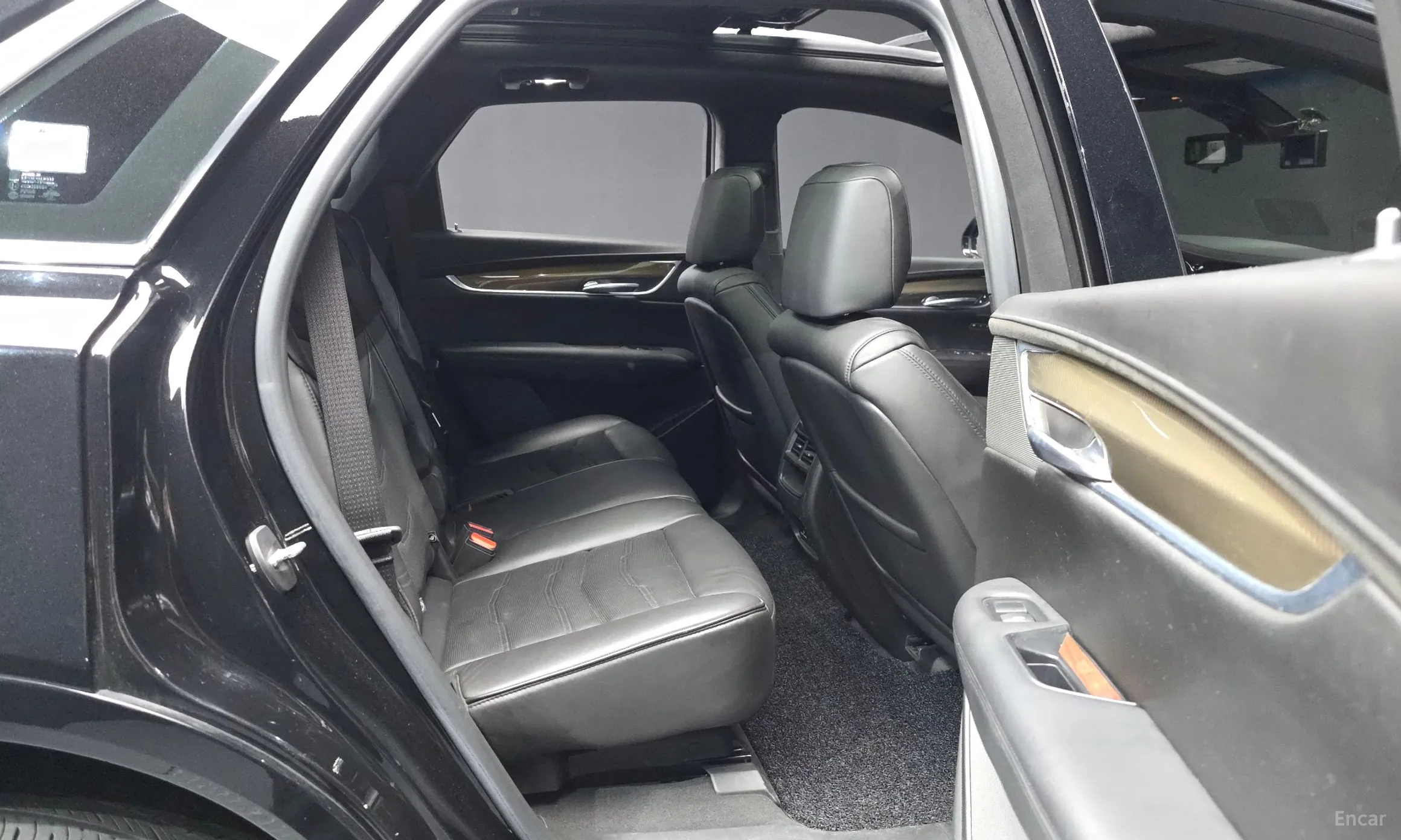 Cadillac XT5 превью 12