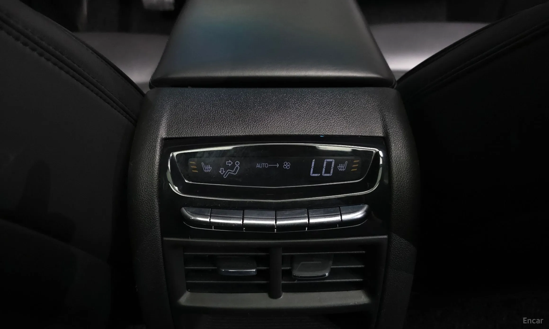 Cadillac XT5 превью 18