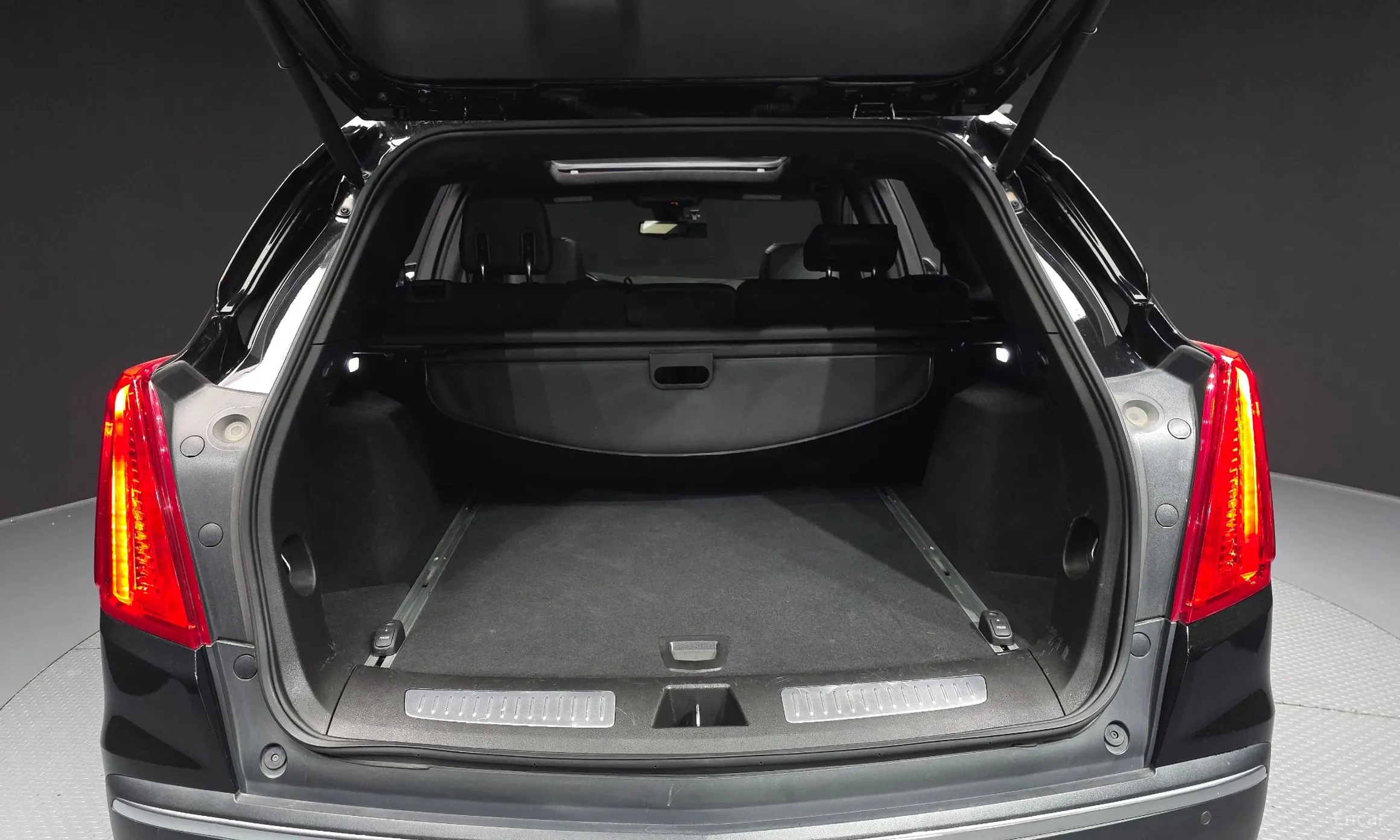 Cadillac XT5 превью 20