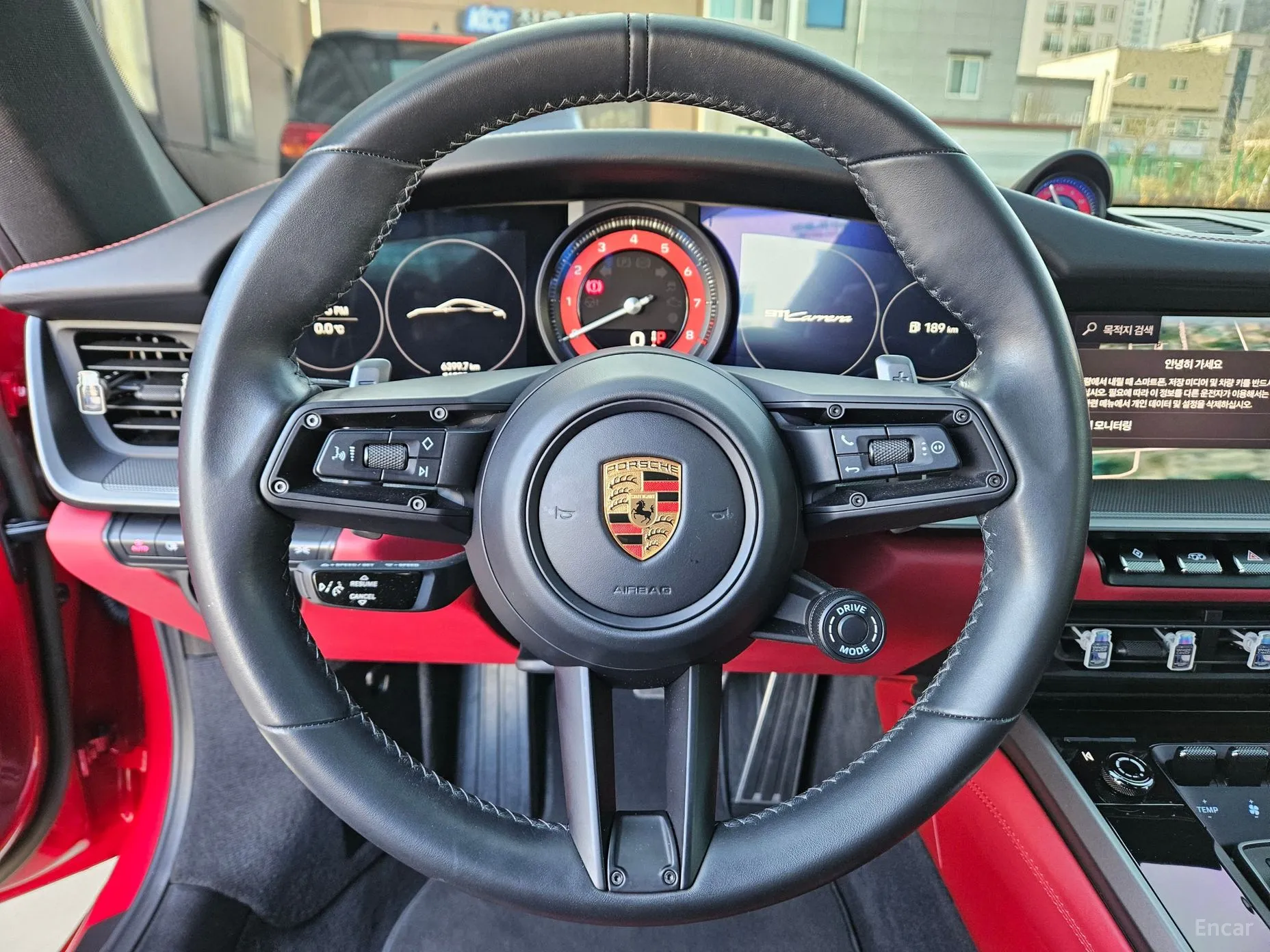 Porsche 911 (992) превью 12