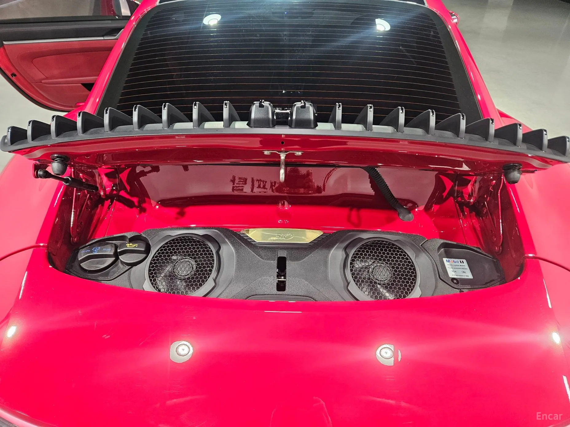 Porsche 911 (992) превью 16