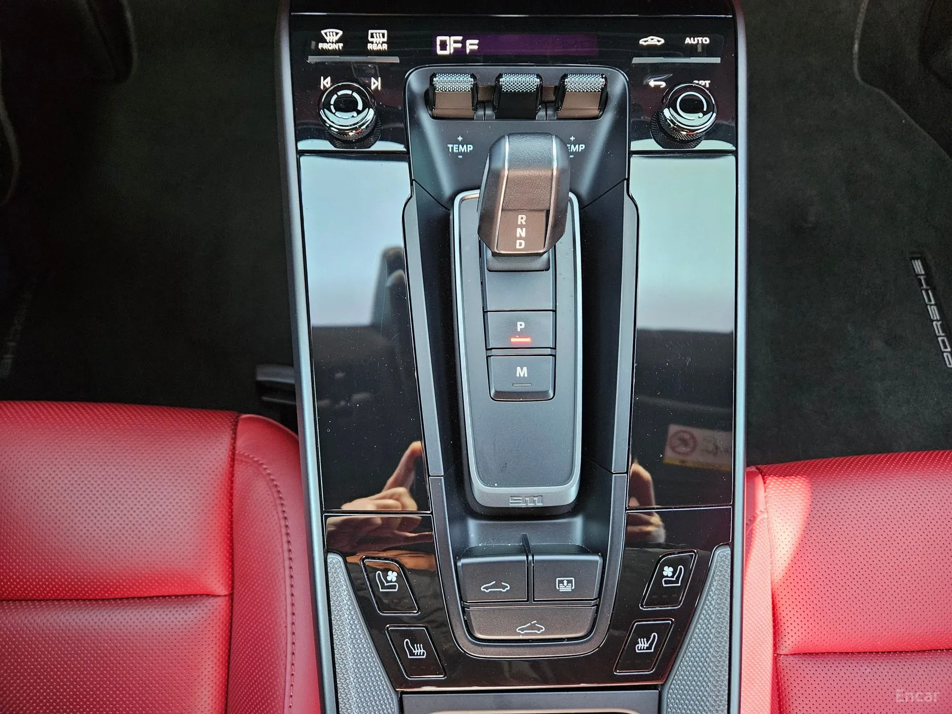 Porsche 911 (992) превью 18