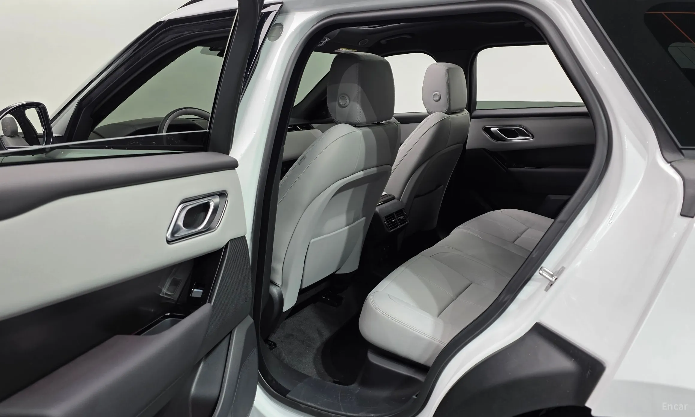 Land Rover Range Rover Bella превью 11