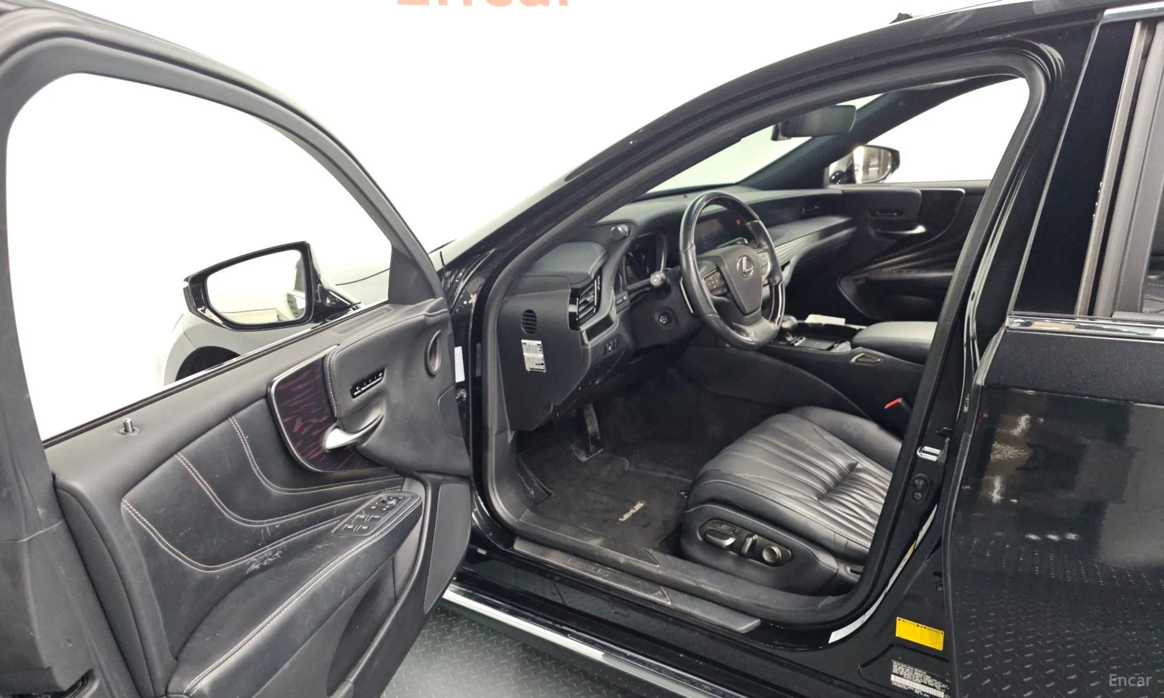 Lexus LS500h Gen 5 превью 10