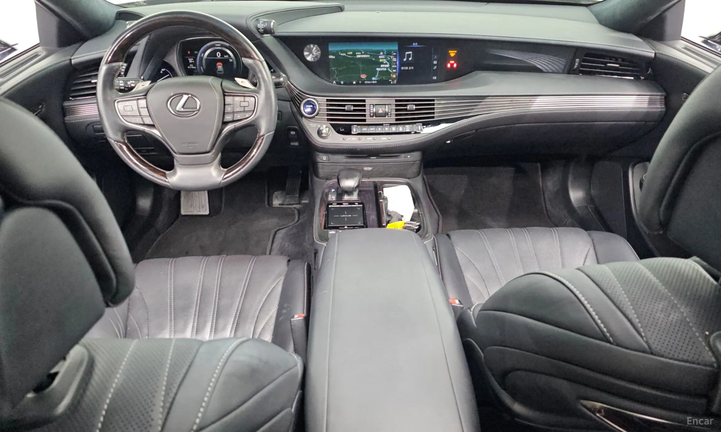 Lexus LS500h Gen 5 превью 7