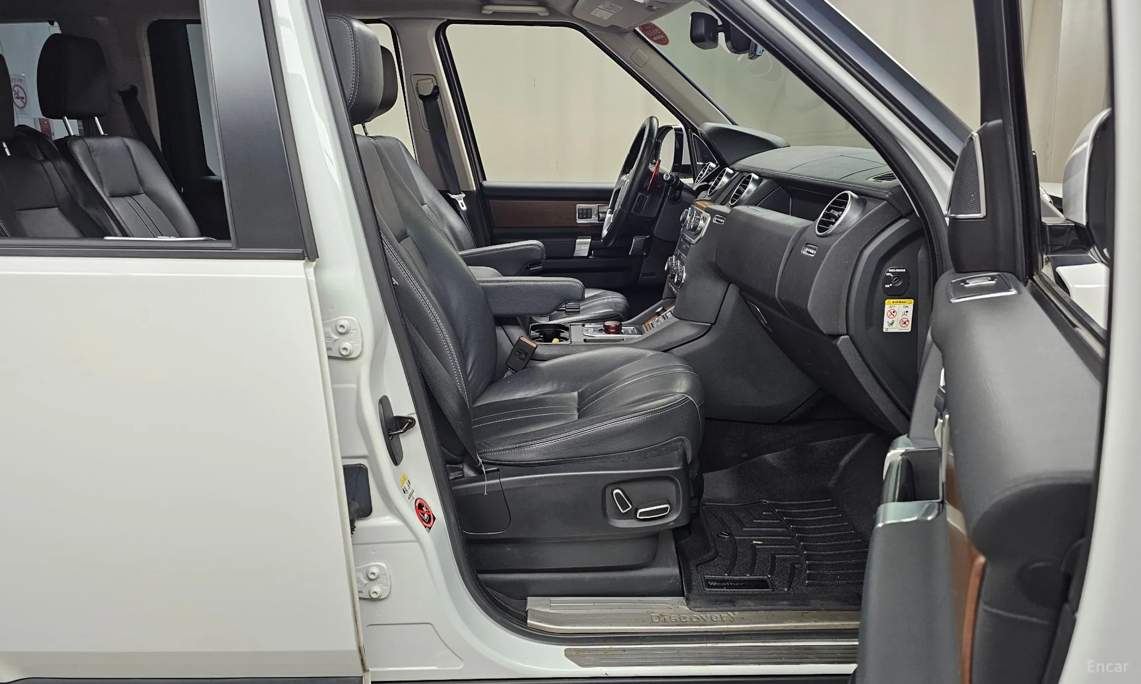 Land Rover Discovery 4 превью 11