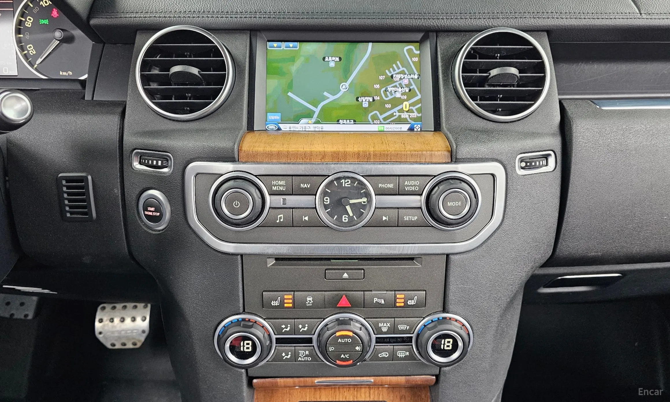Land Rover Discovery 4 превью 15