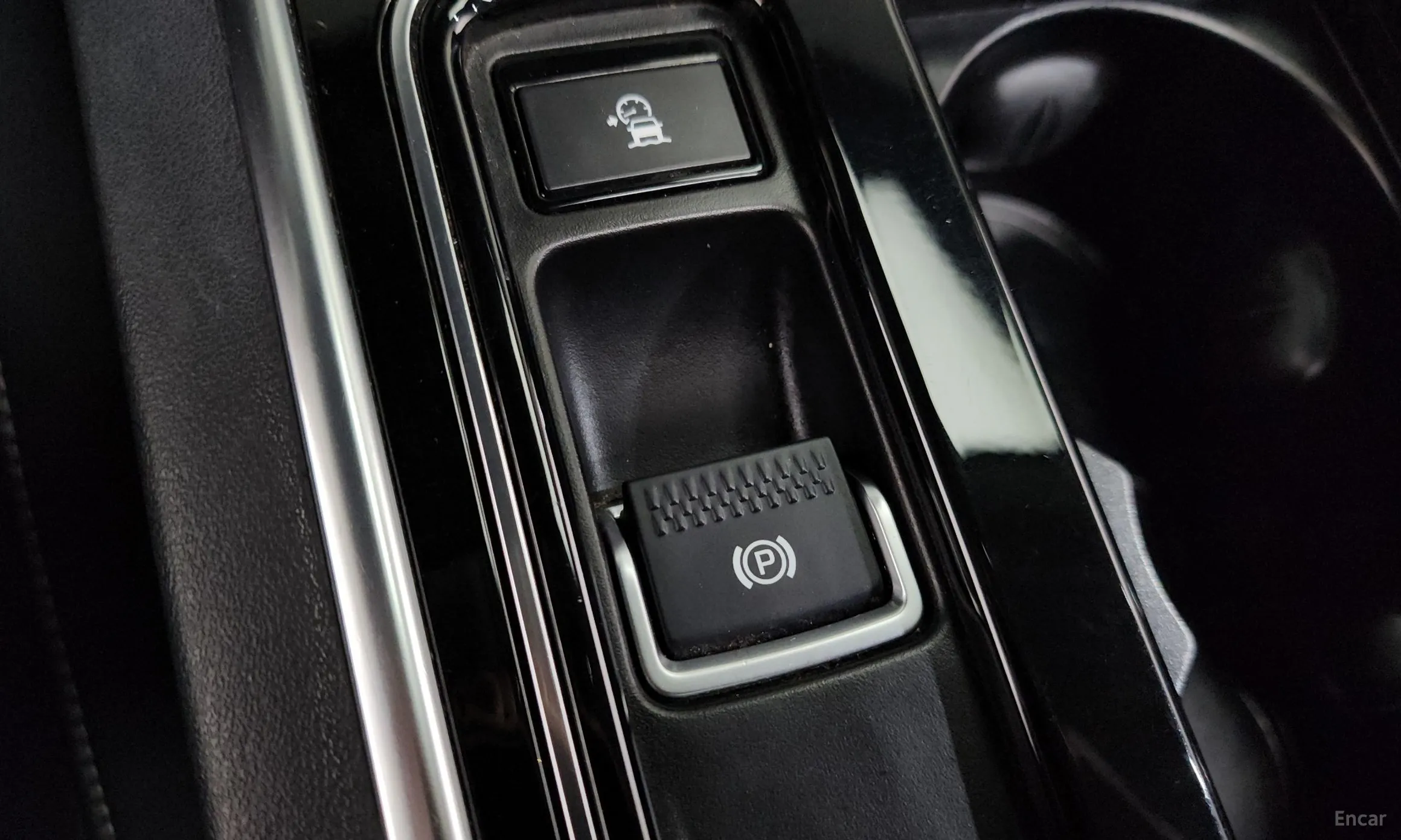 Jaguar XE превью 12