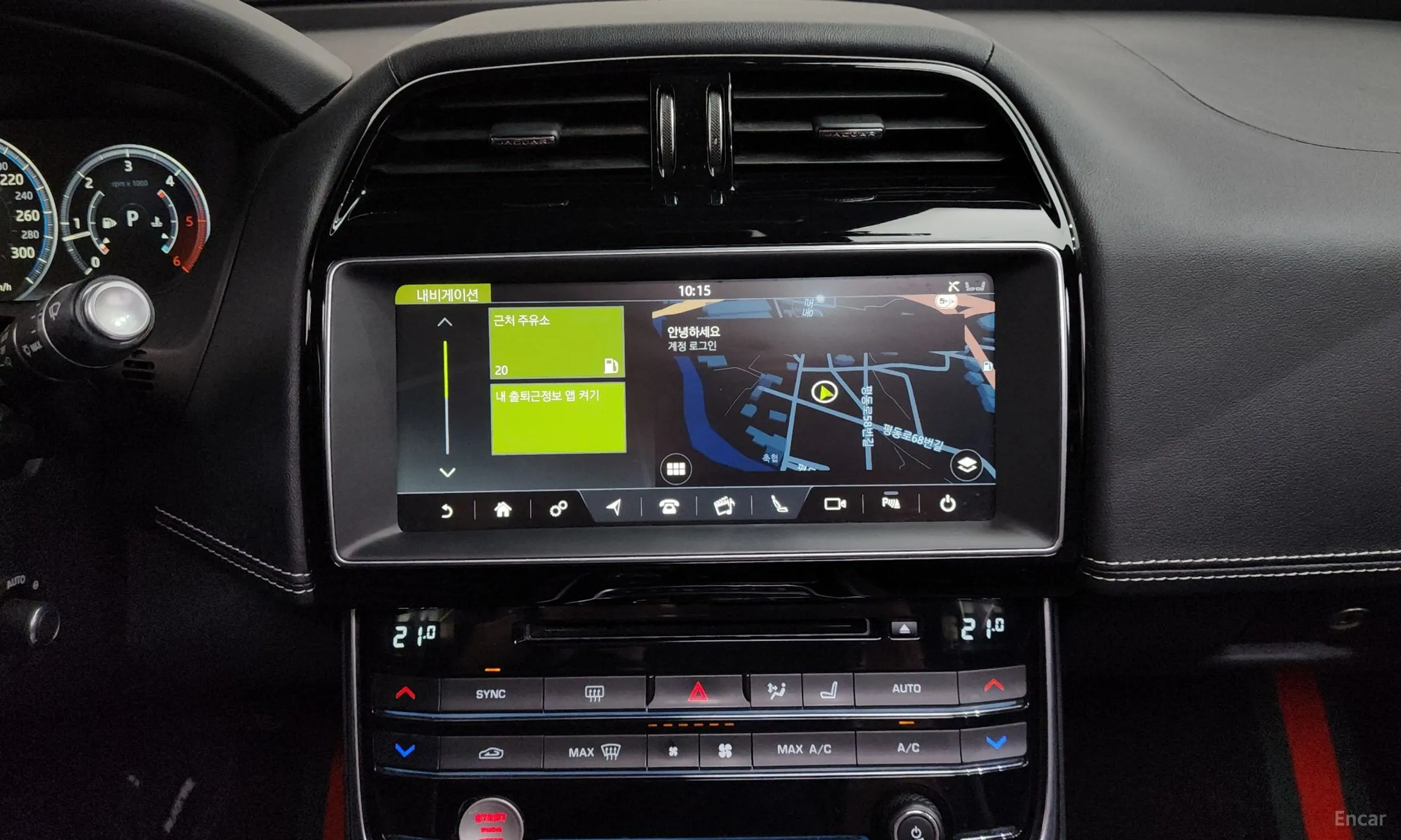 Jaguar XE превью 14