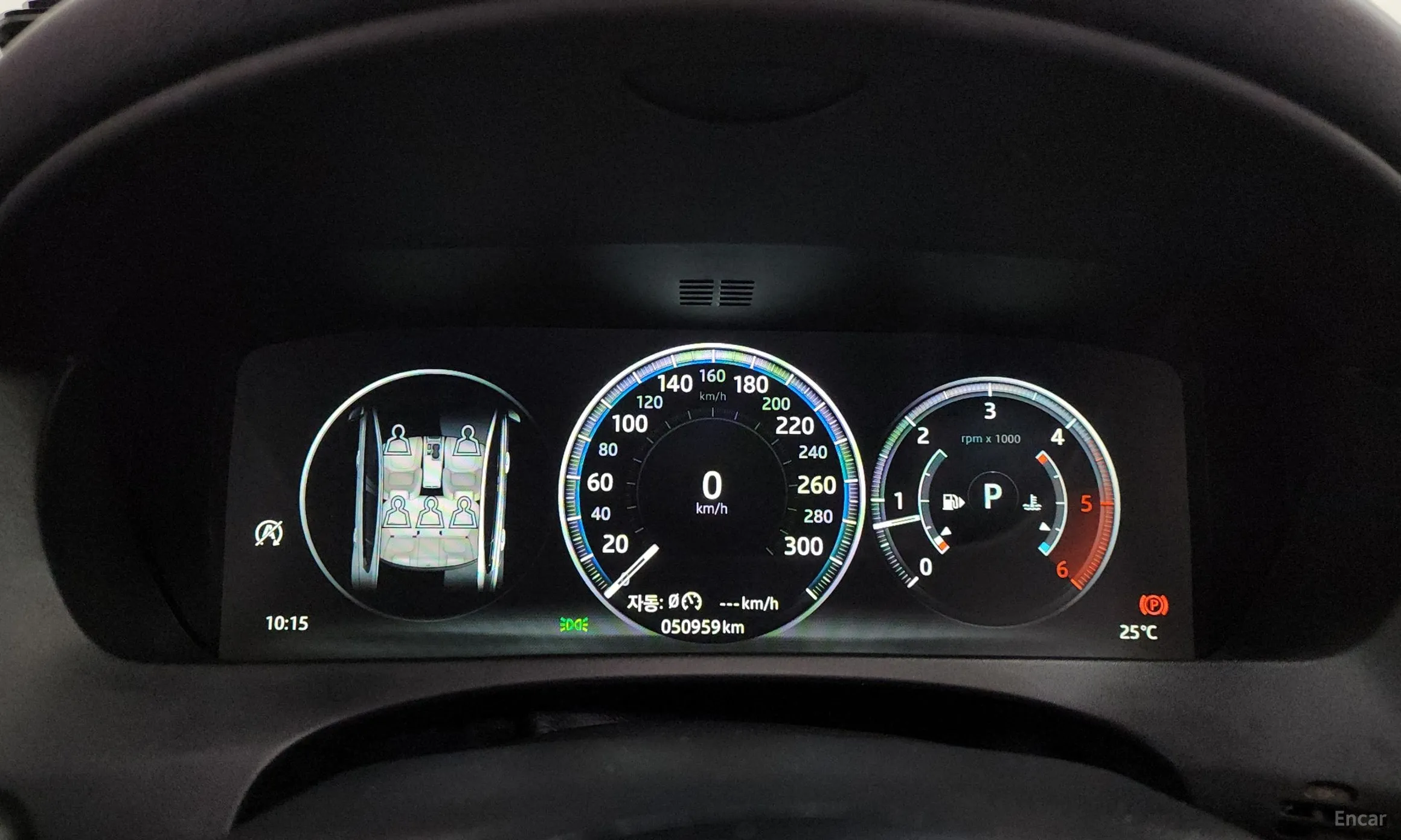 Jaguar XE превью 8