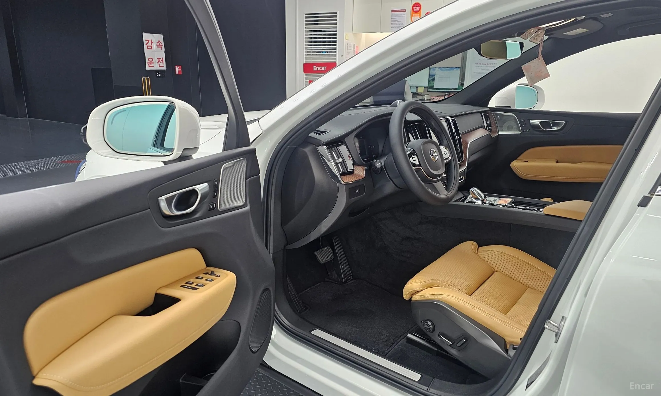 Volvo XC60 Gen 2 превью 10
