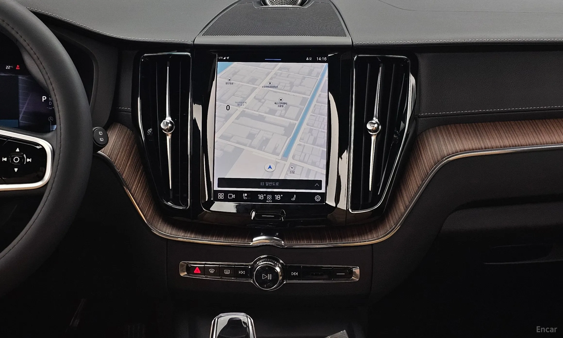 Volvo XC60 Gen 2 превью 14