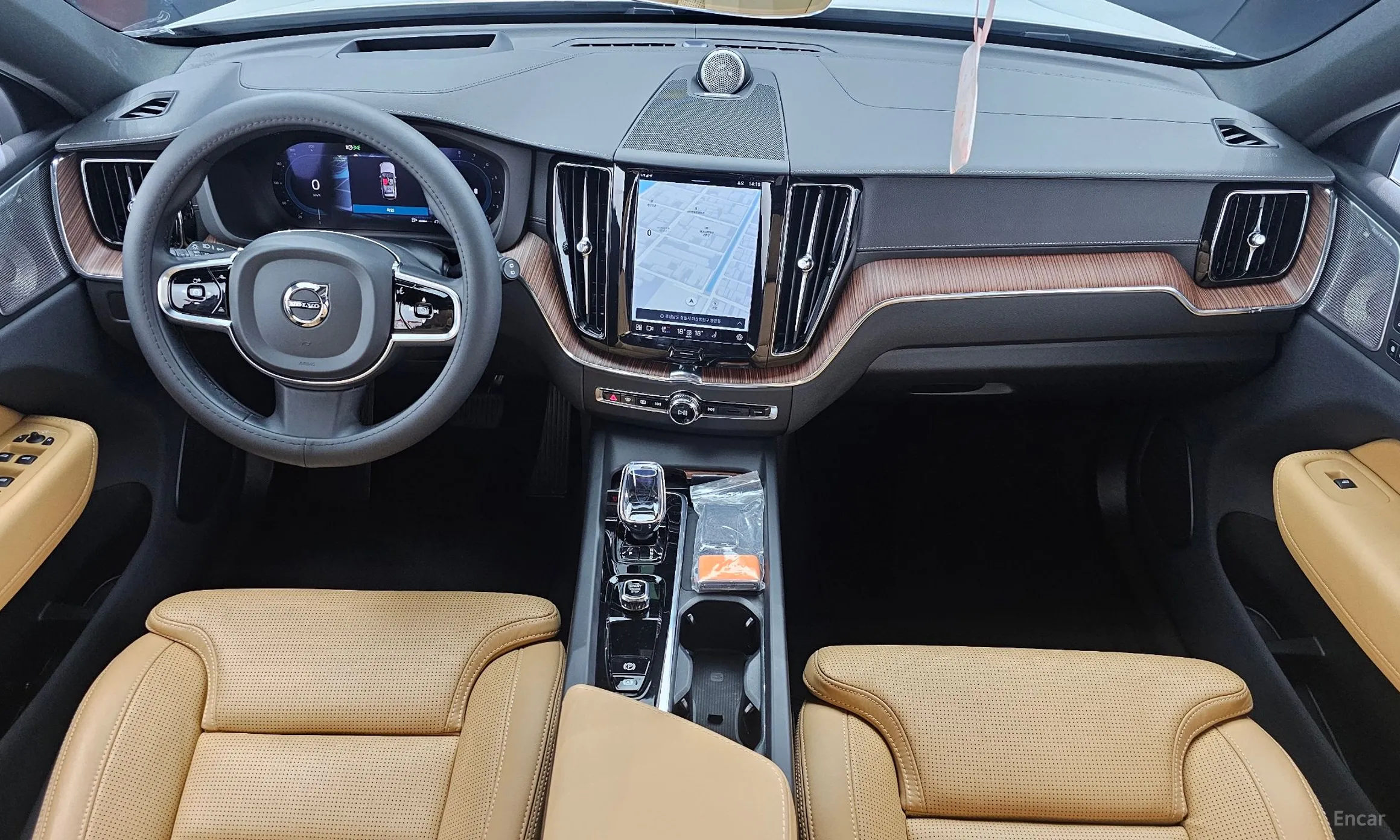 Volvo XC60 Gen 2 превью 7