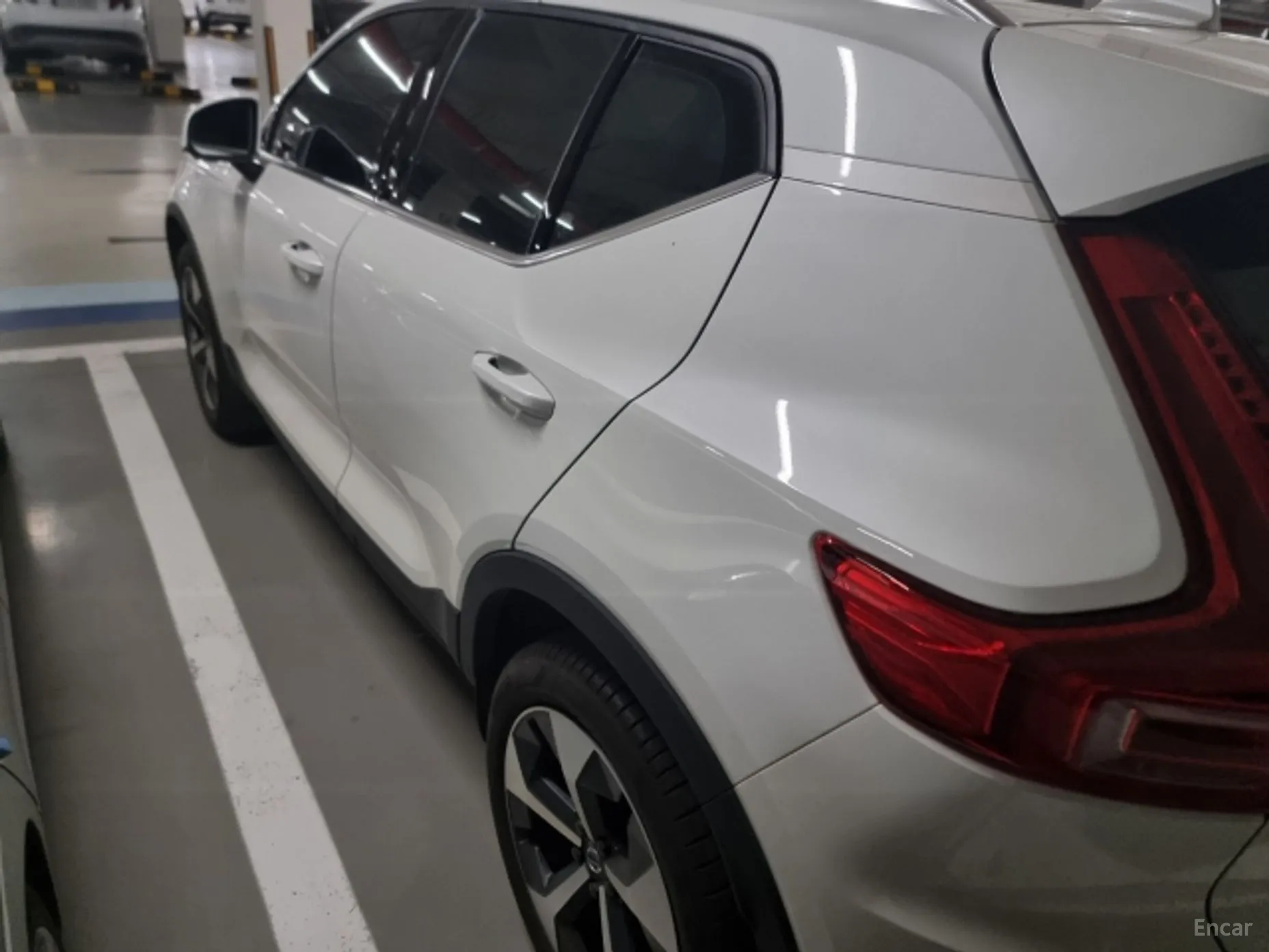 Volvo XC40 превью 4