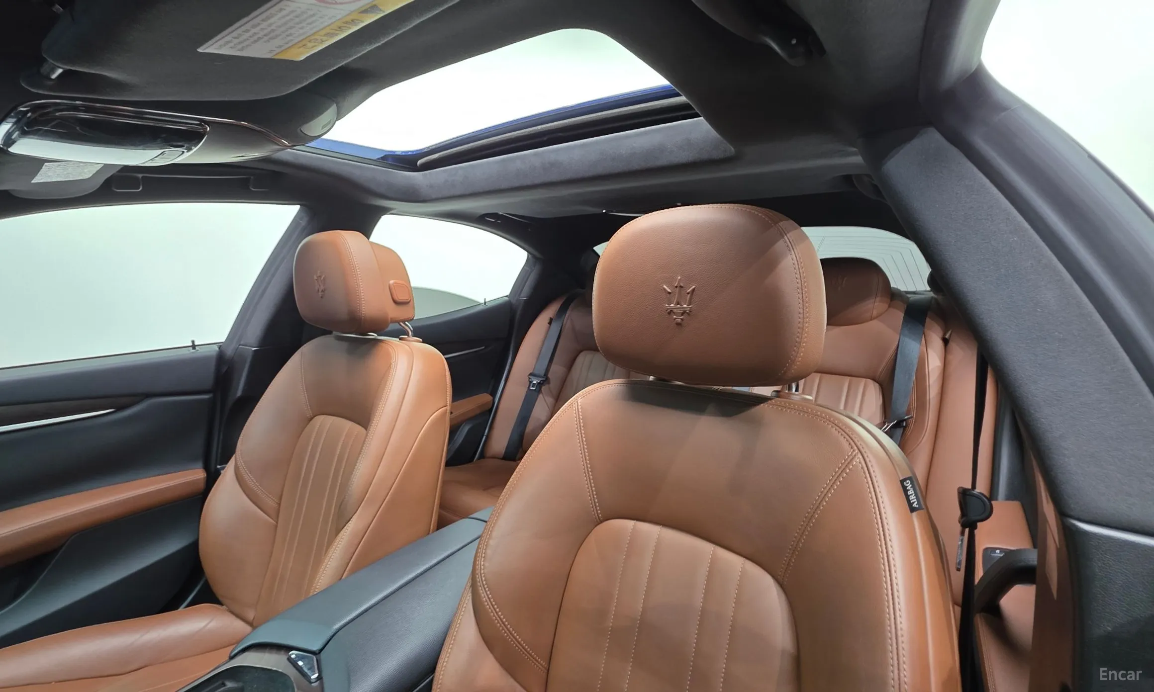 Maserati Ghibli превью 11