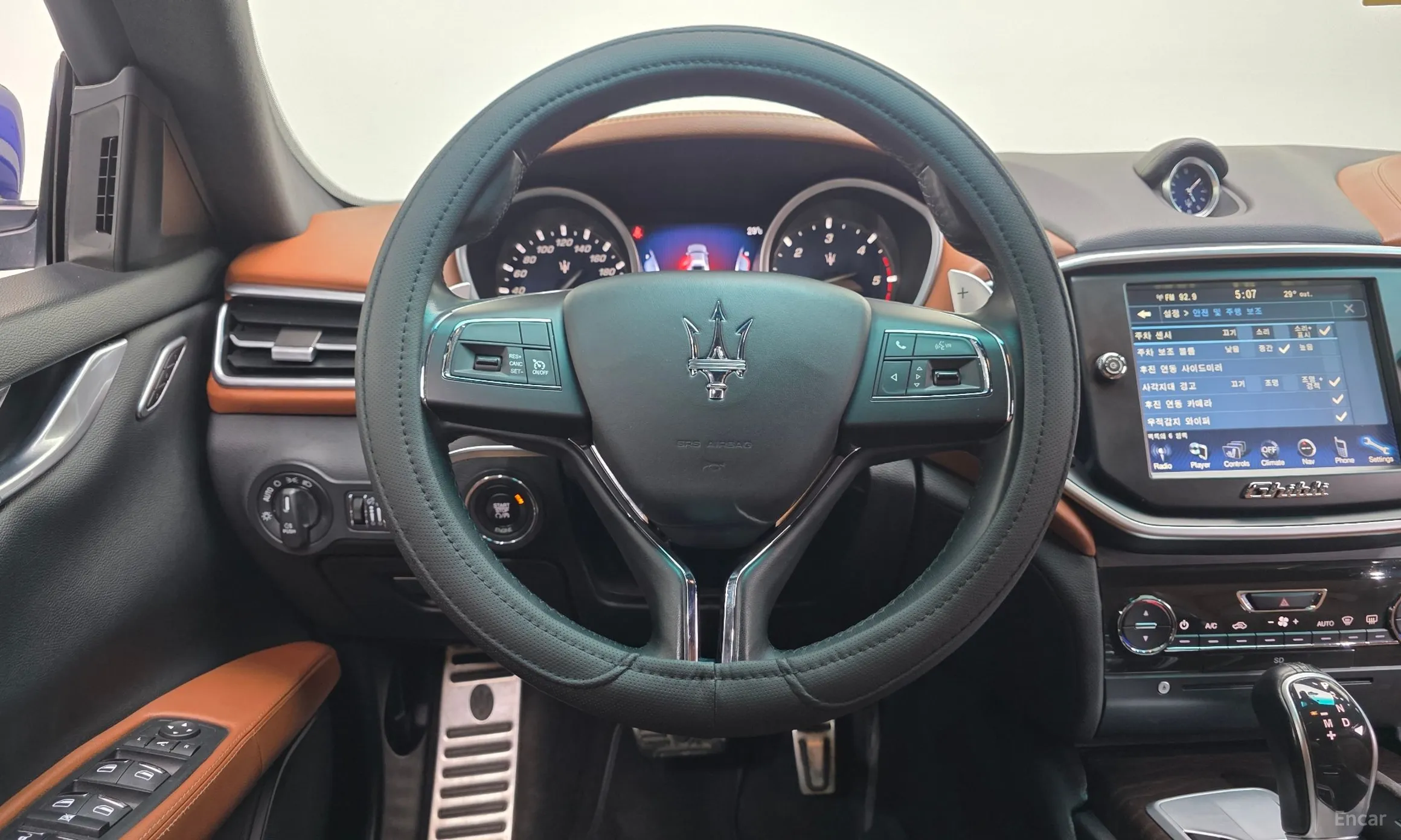 Maserati Ghibli превью 15