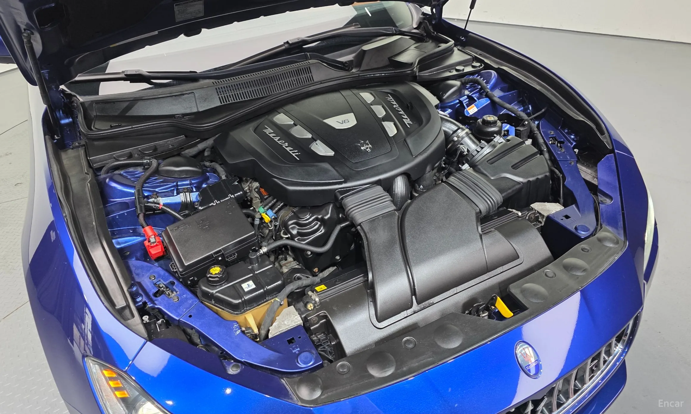 Maserati Ghibli превью 6