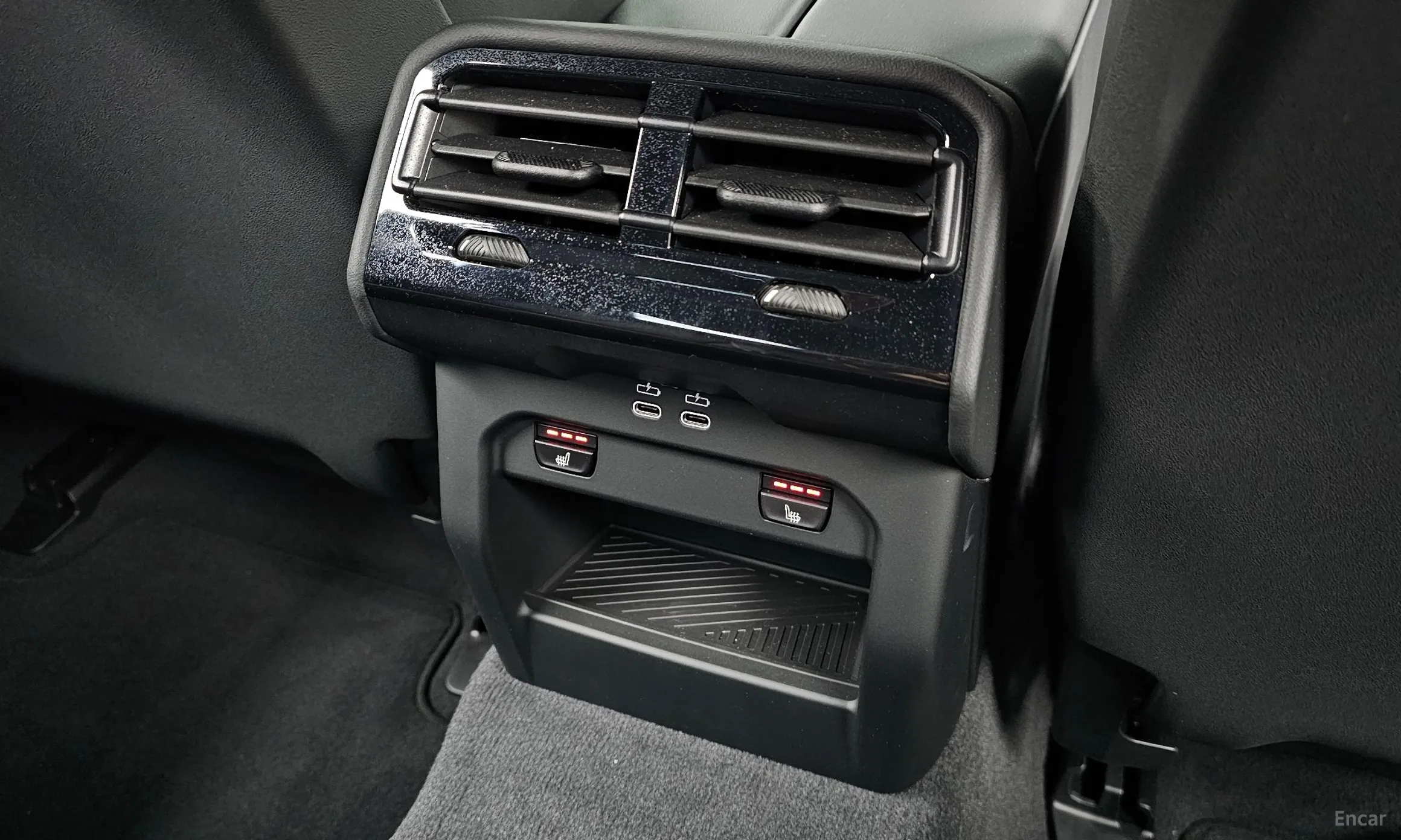 BMW 5 Series (G60) превью 18