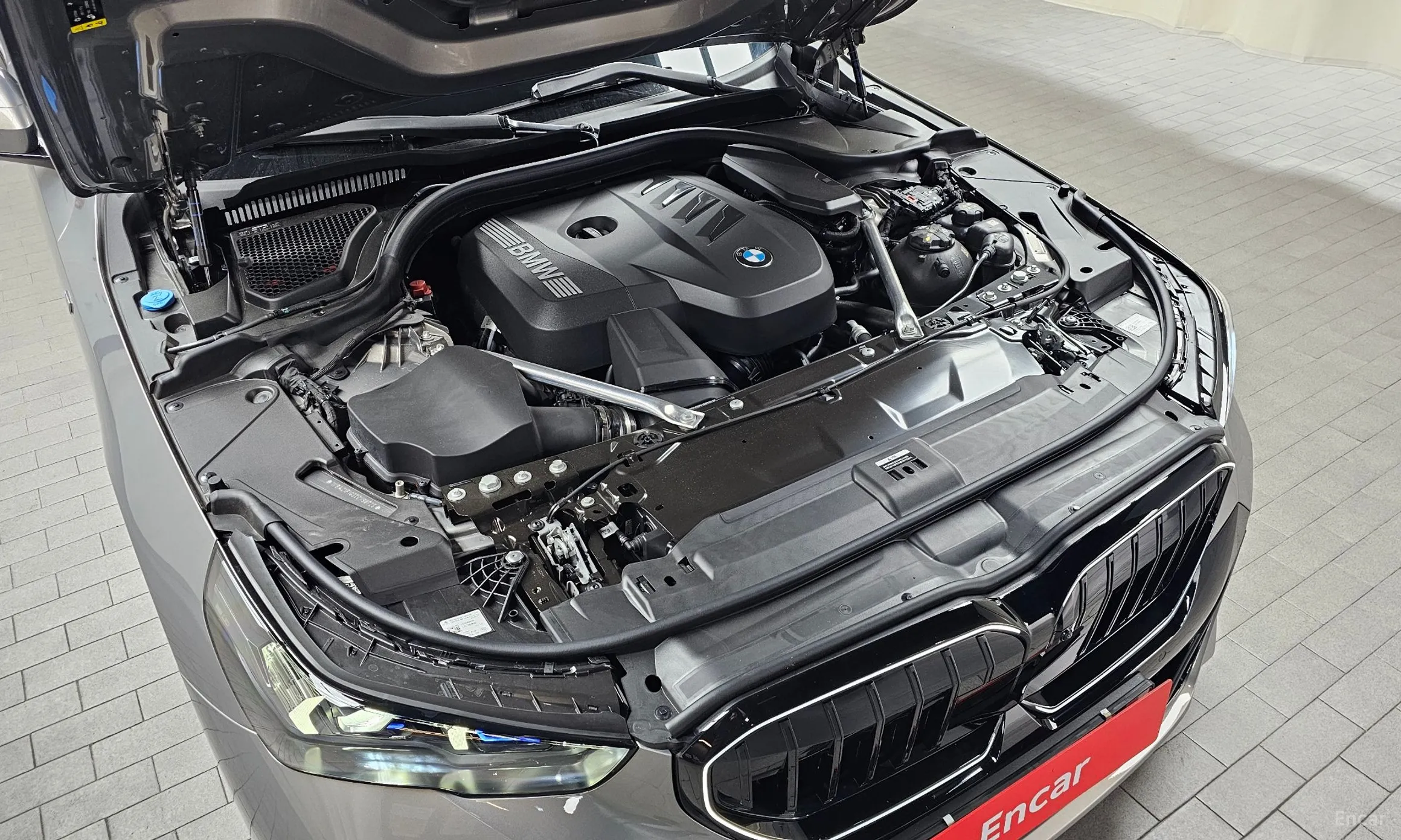 BMW 5 Series (G60) превью 6