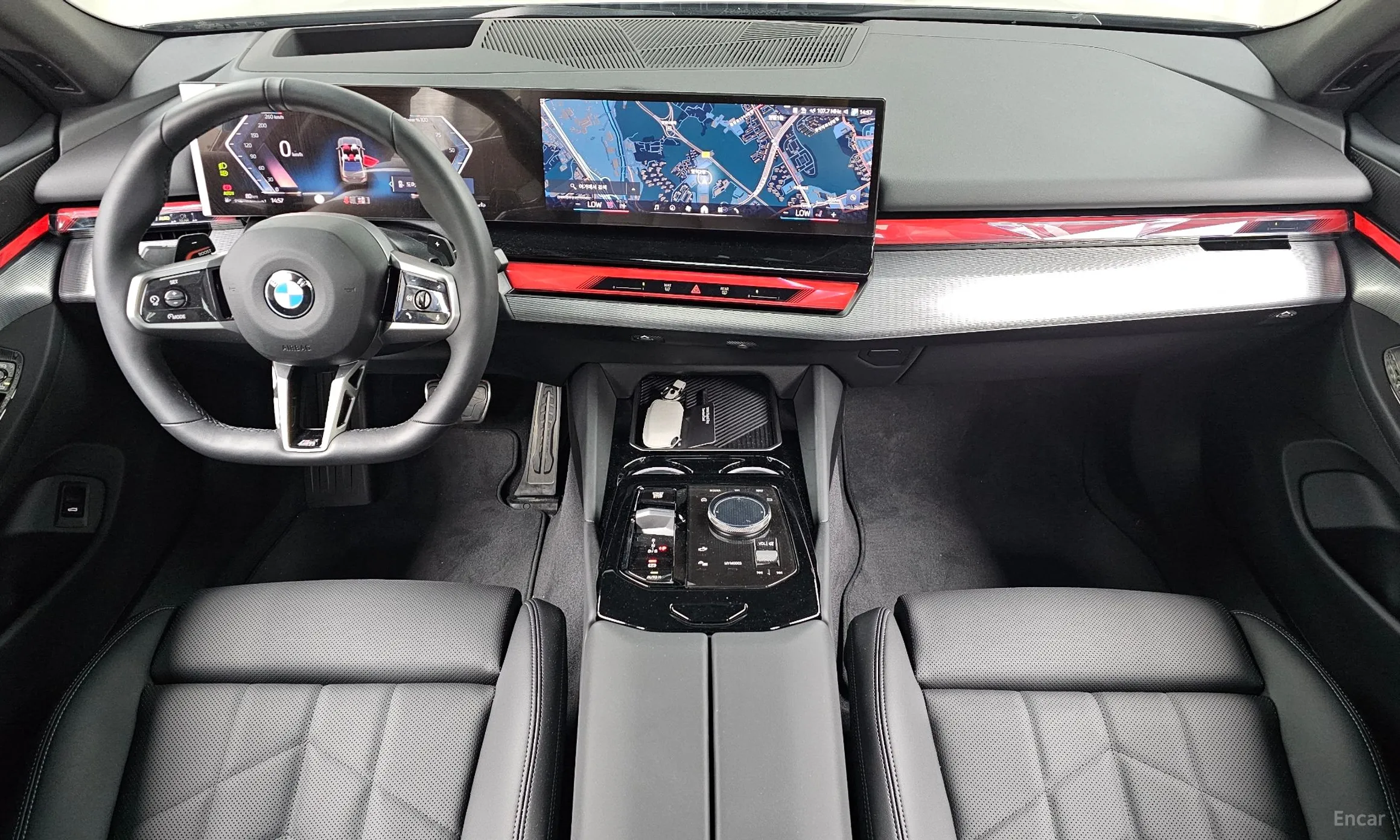 BMW 5 Series (G60) превью 7