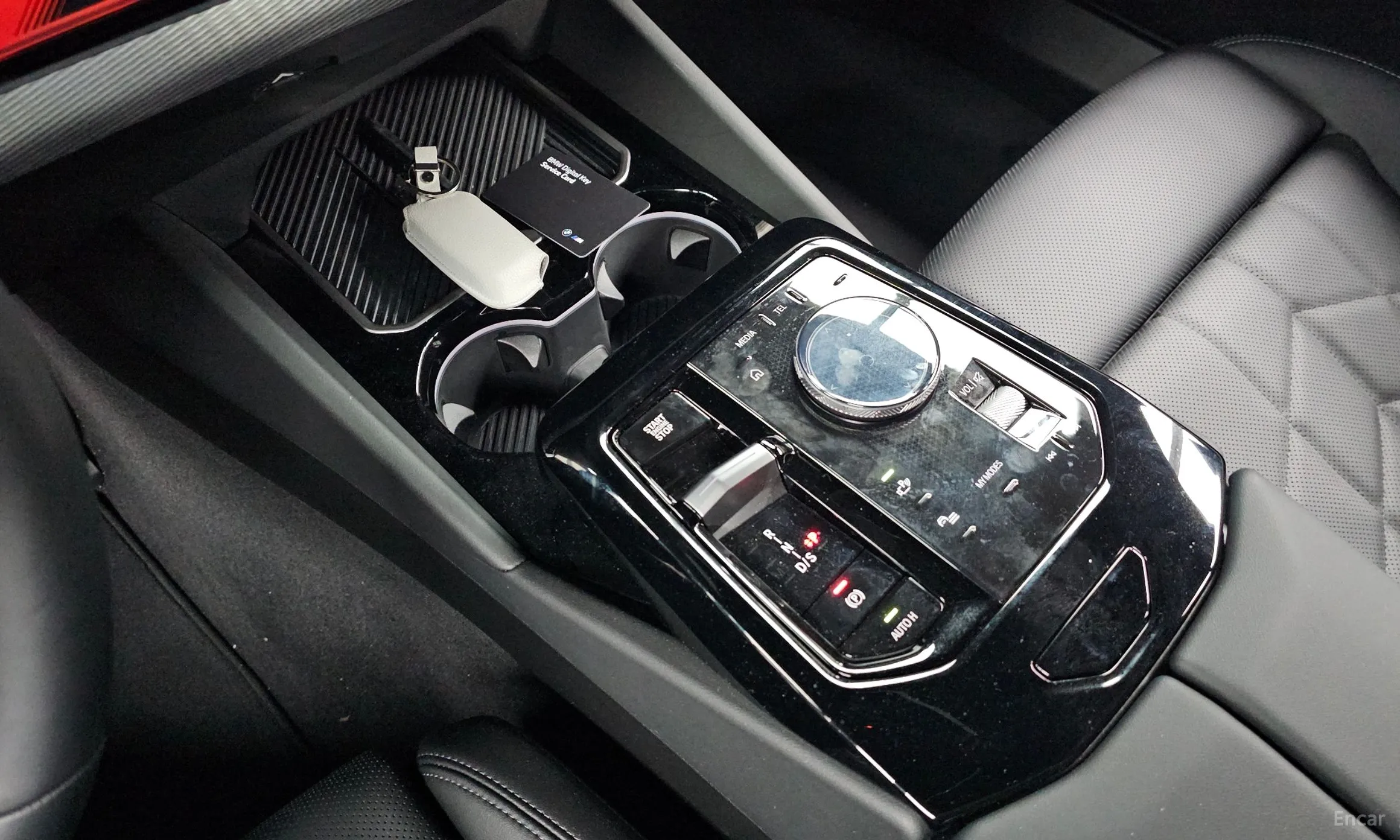 BMW 5 Series (G60) превью 9
