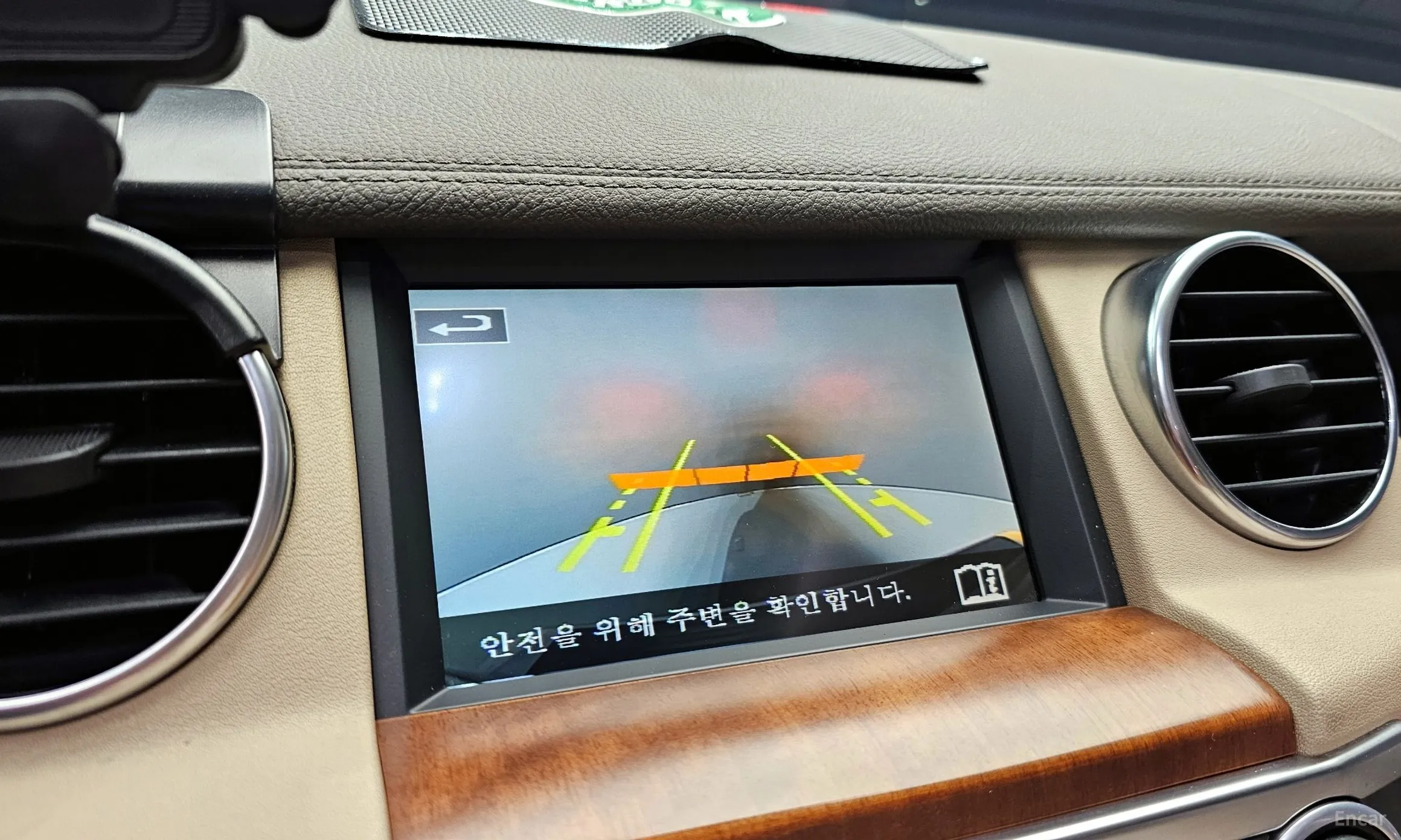 Land Rover Discovery 4 превью 14
