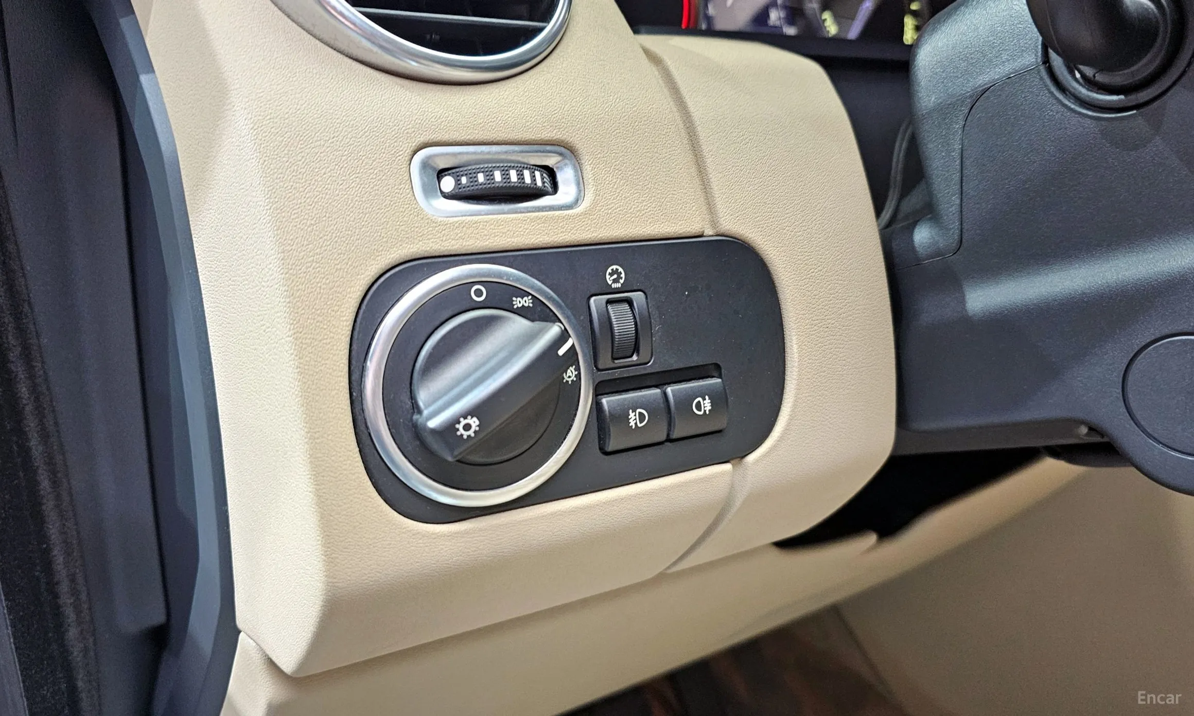 Land Rover Discovery 4 превью 15